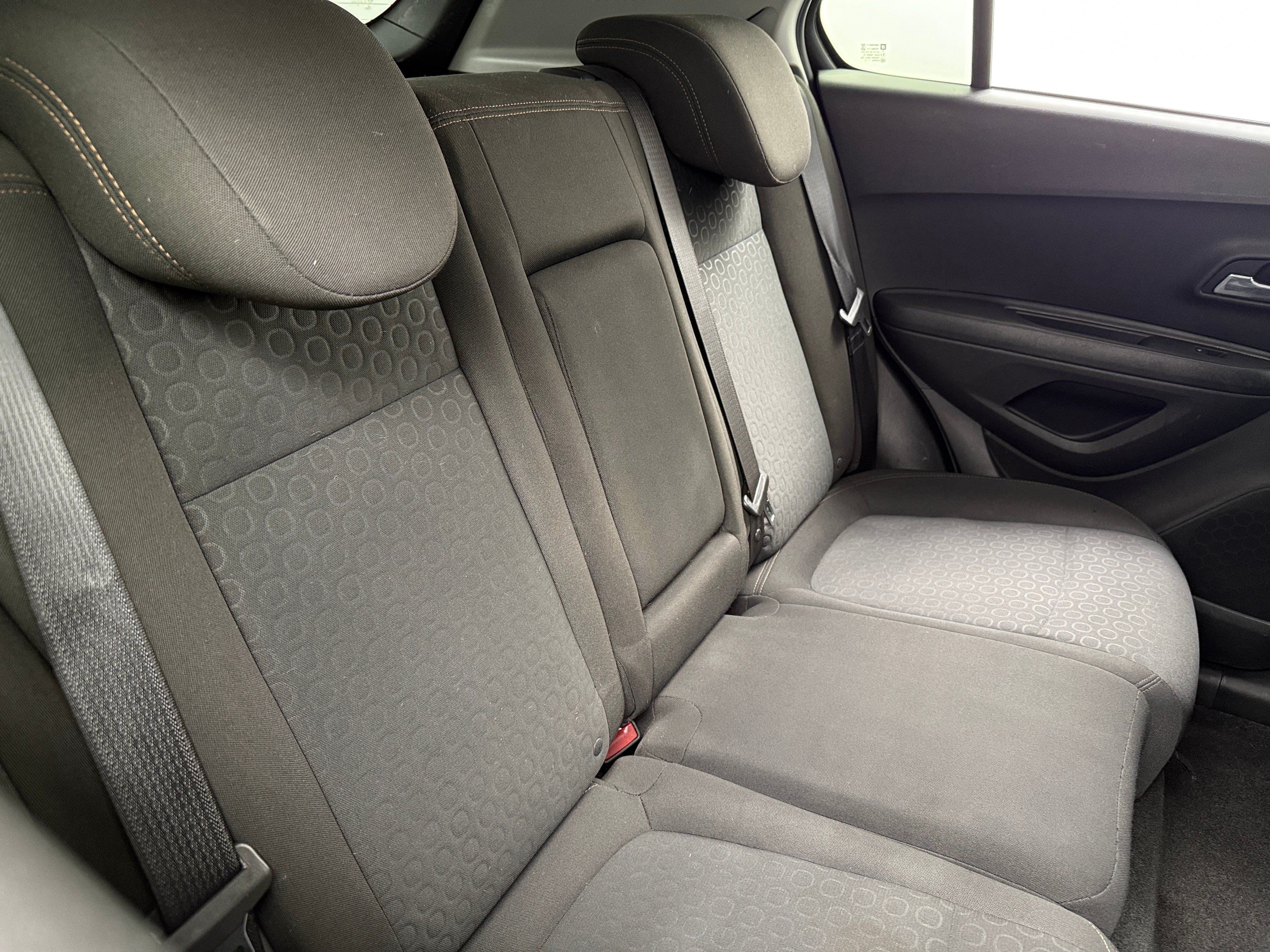 2020 Chevrolet Trax LS 6