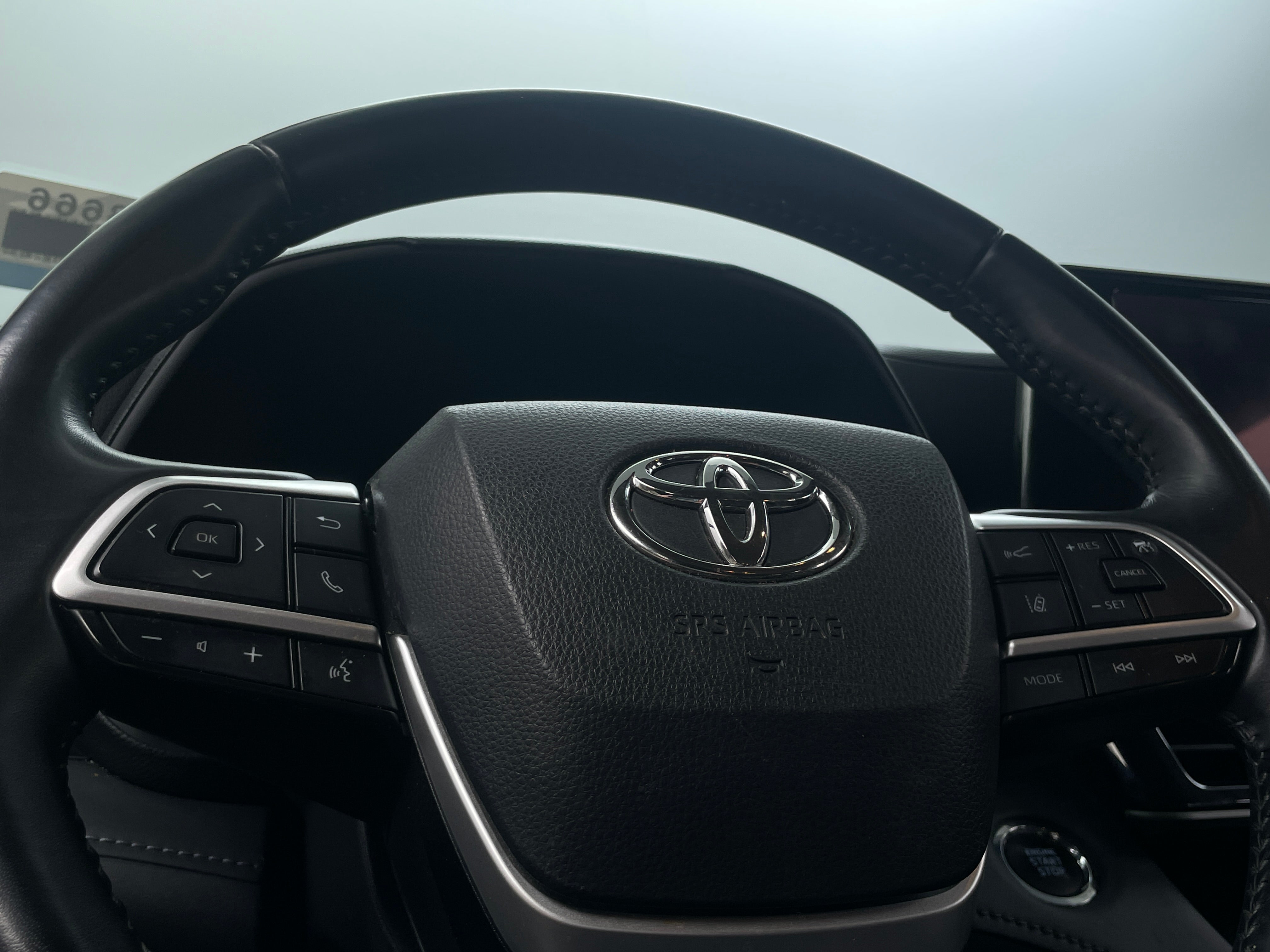 2023 Toyota Highlander LE 5