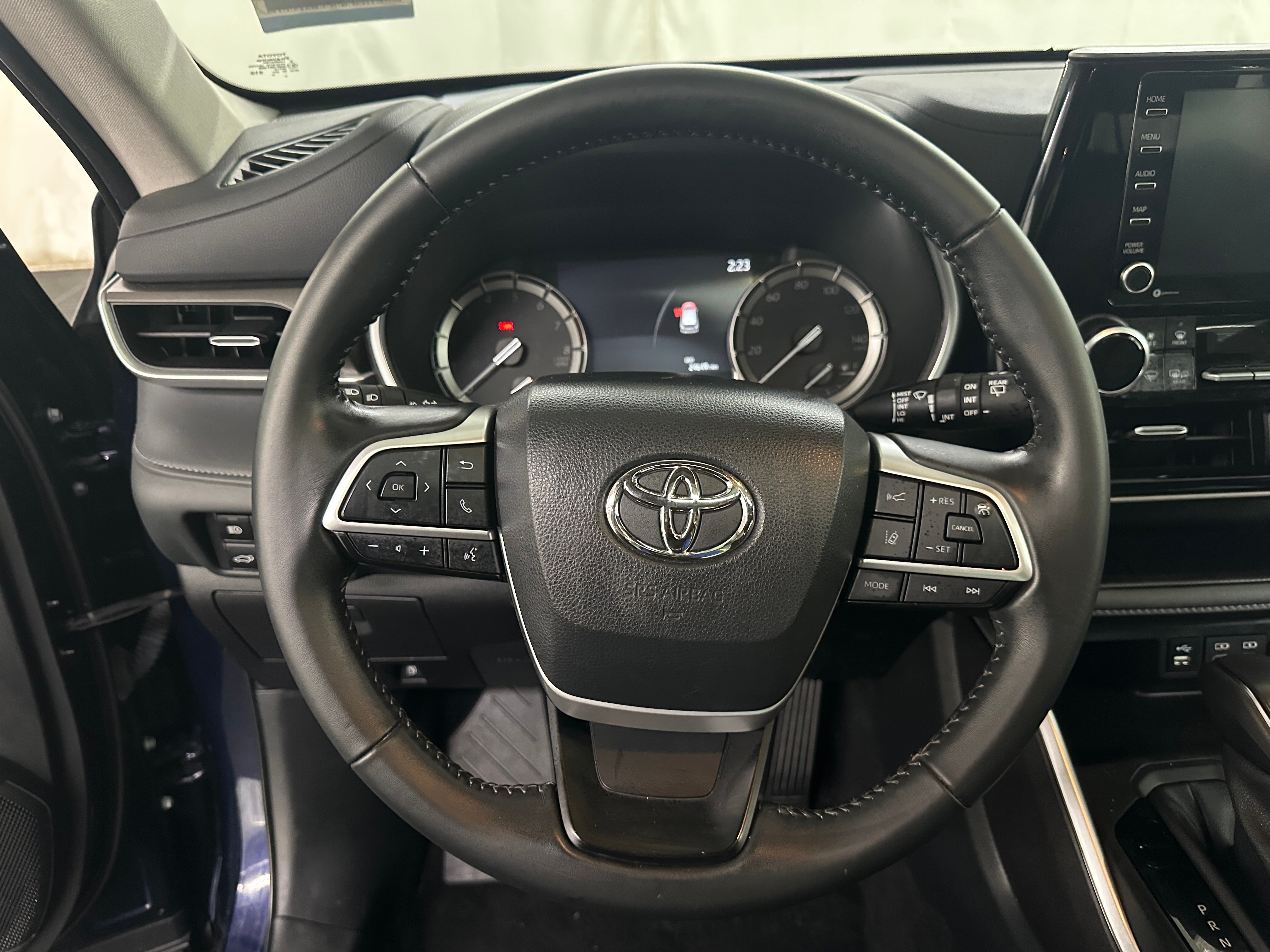 2022 Toyota Highlander XLE 4