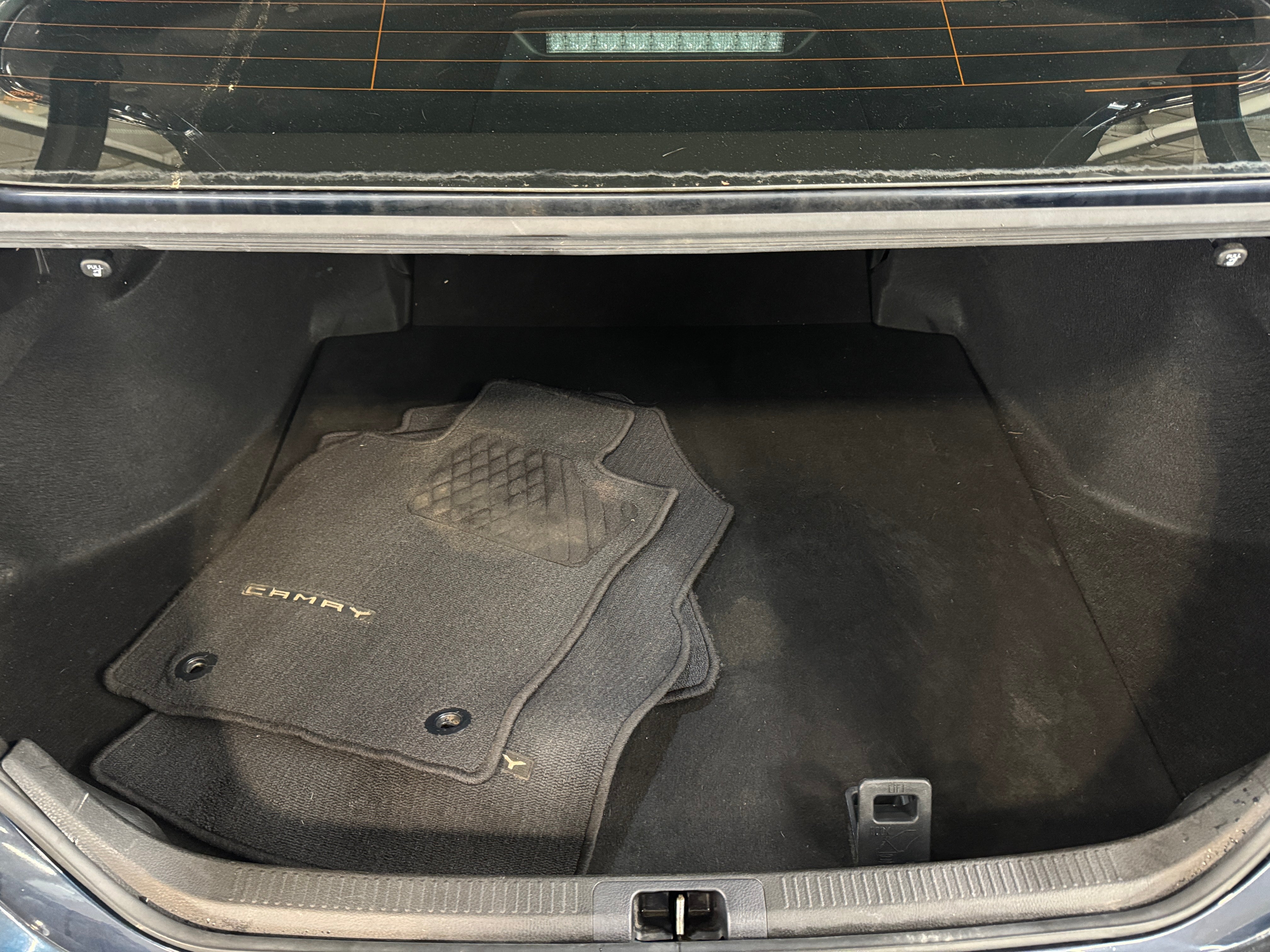 2020 Toyota Camry SE 6