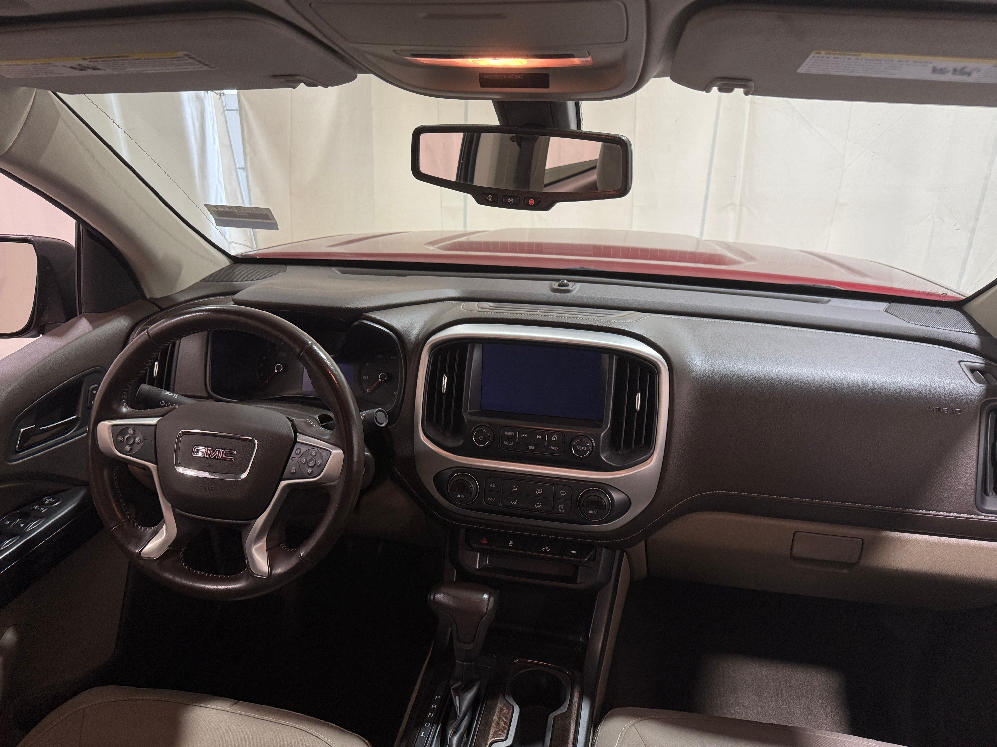2018 GMC Canyon SLE 3