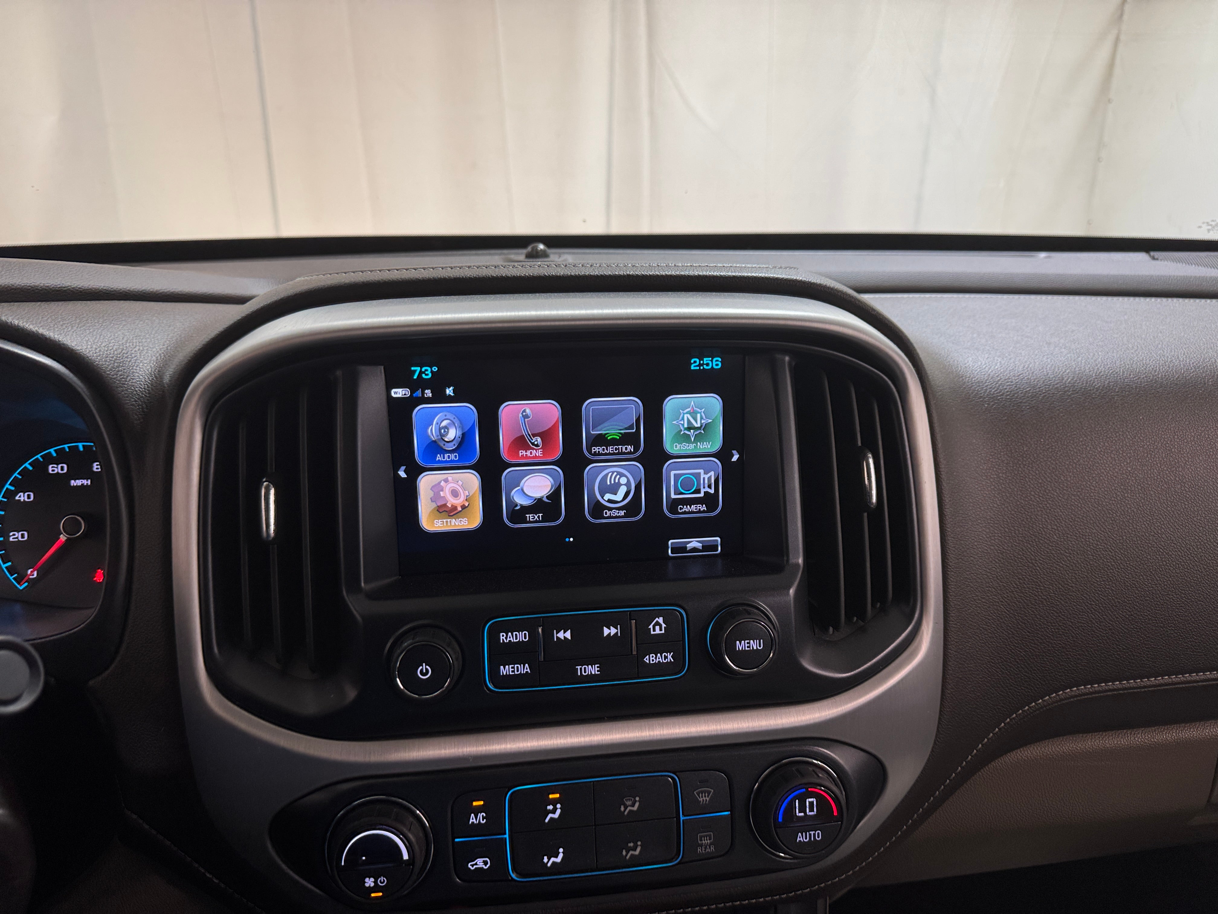 2018 GMC Canyon SLE 4