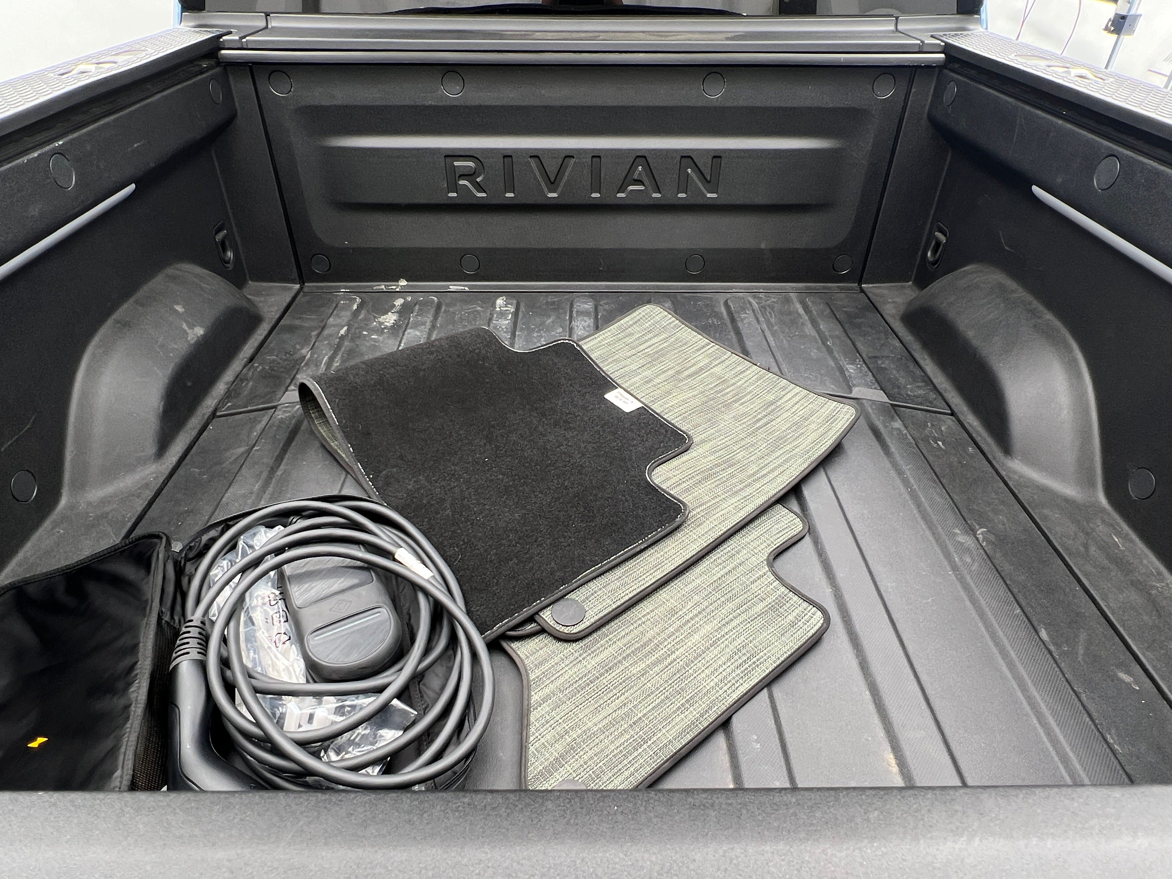 2022 Rivian R1T Launch Edition 6