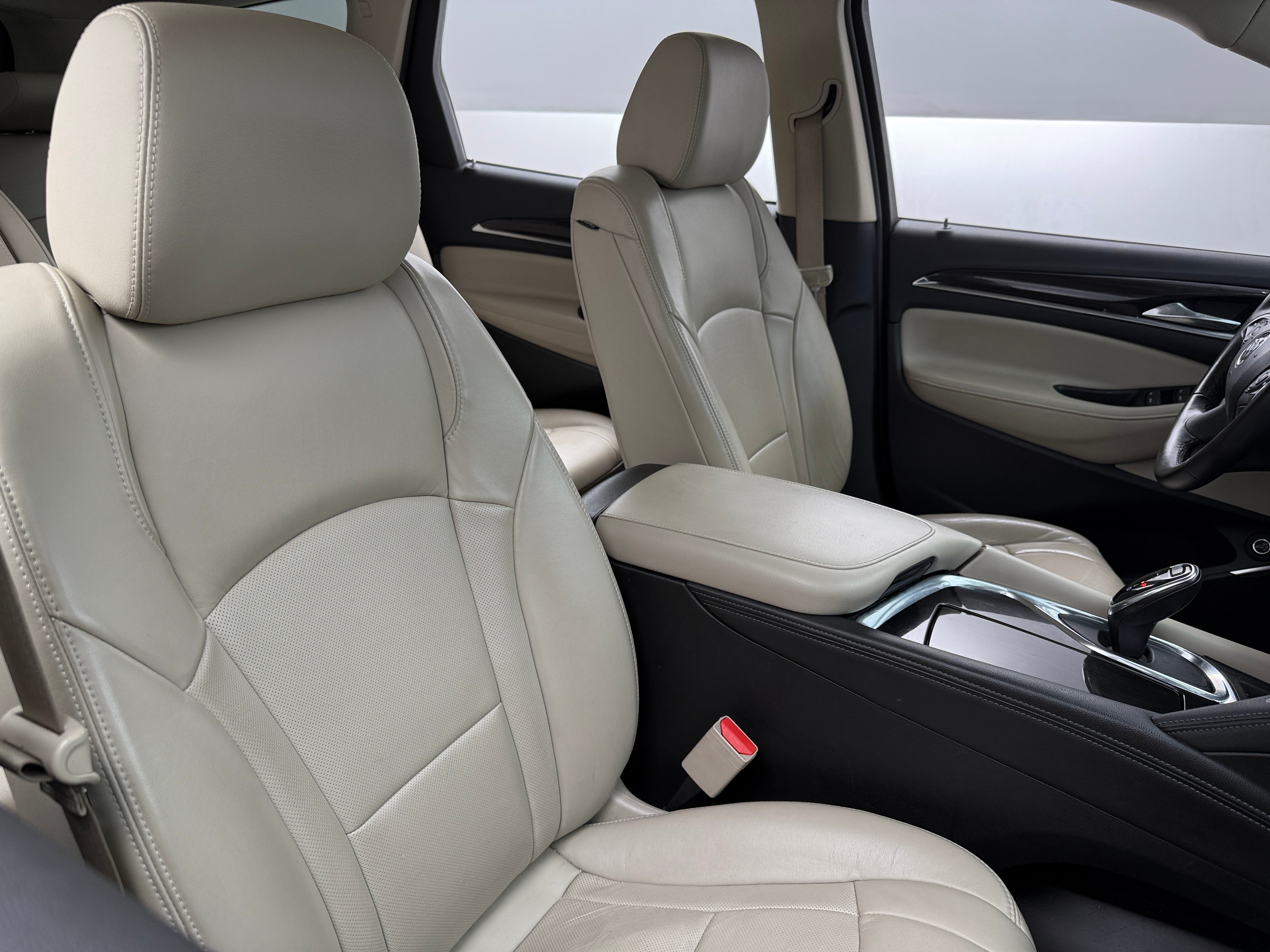 2019 Buick Enclave Essence 2