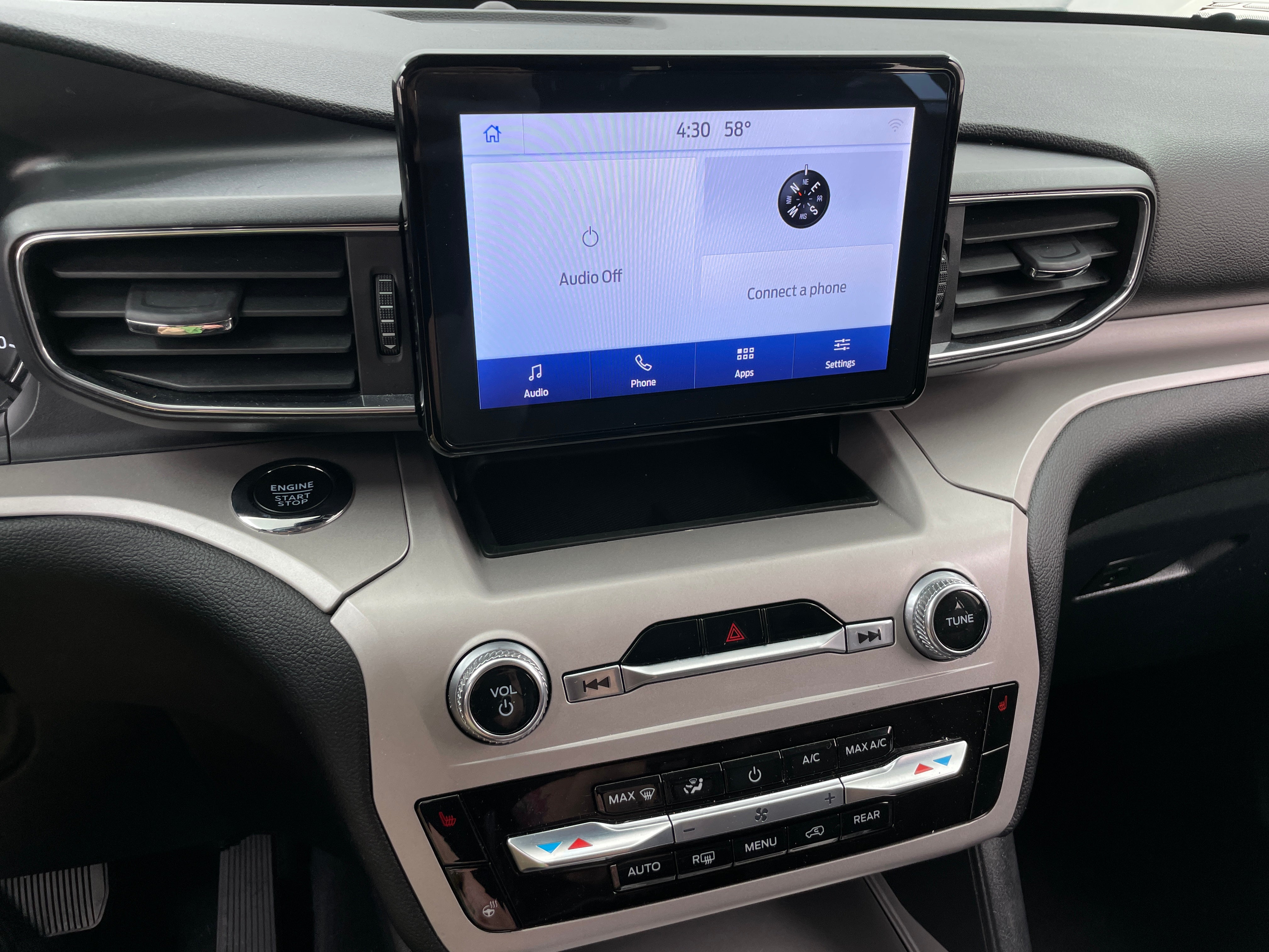 2024 Ford Explorer XLT 3
