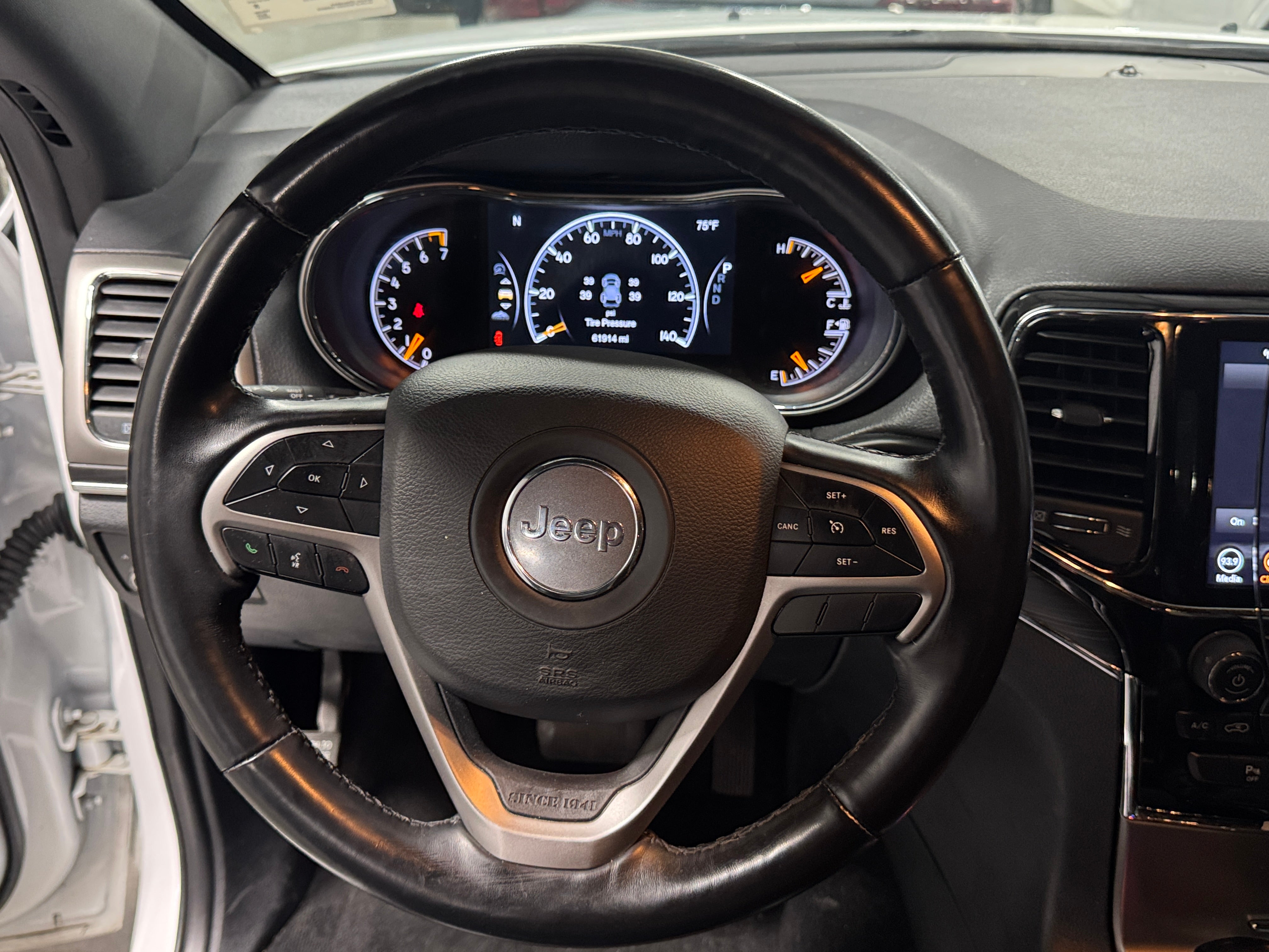 2022 Jeep Grand Cherokee Limited Edition 4