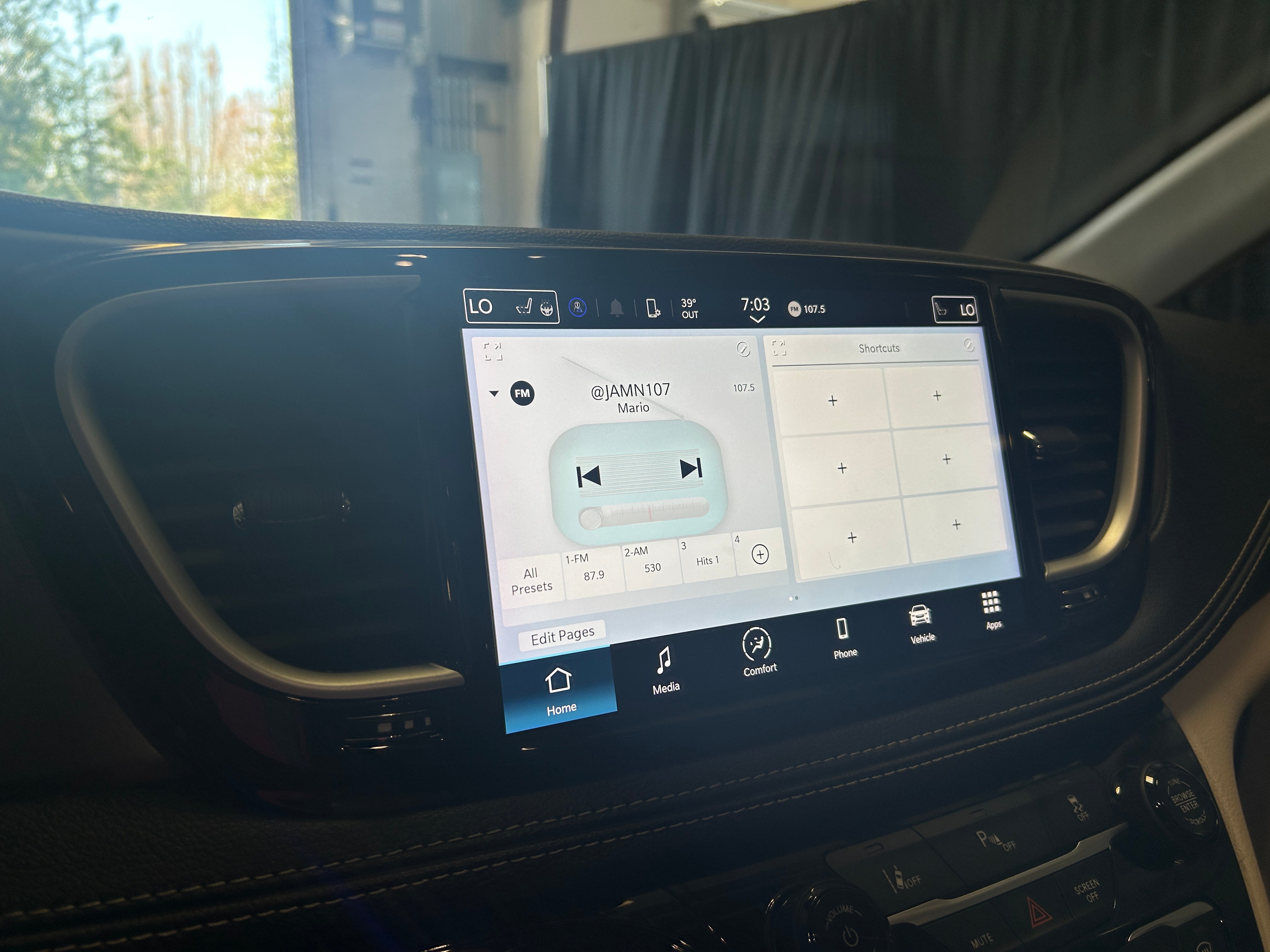 2023 Chrysler Pacifica Hybrid Touring L 3