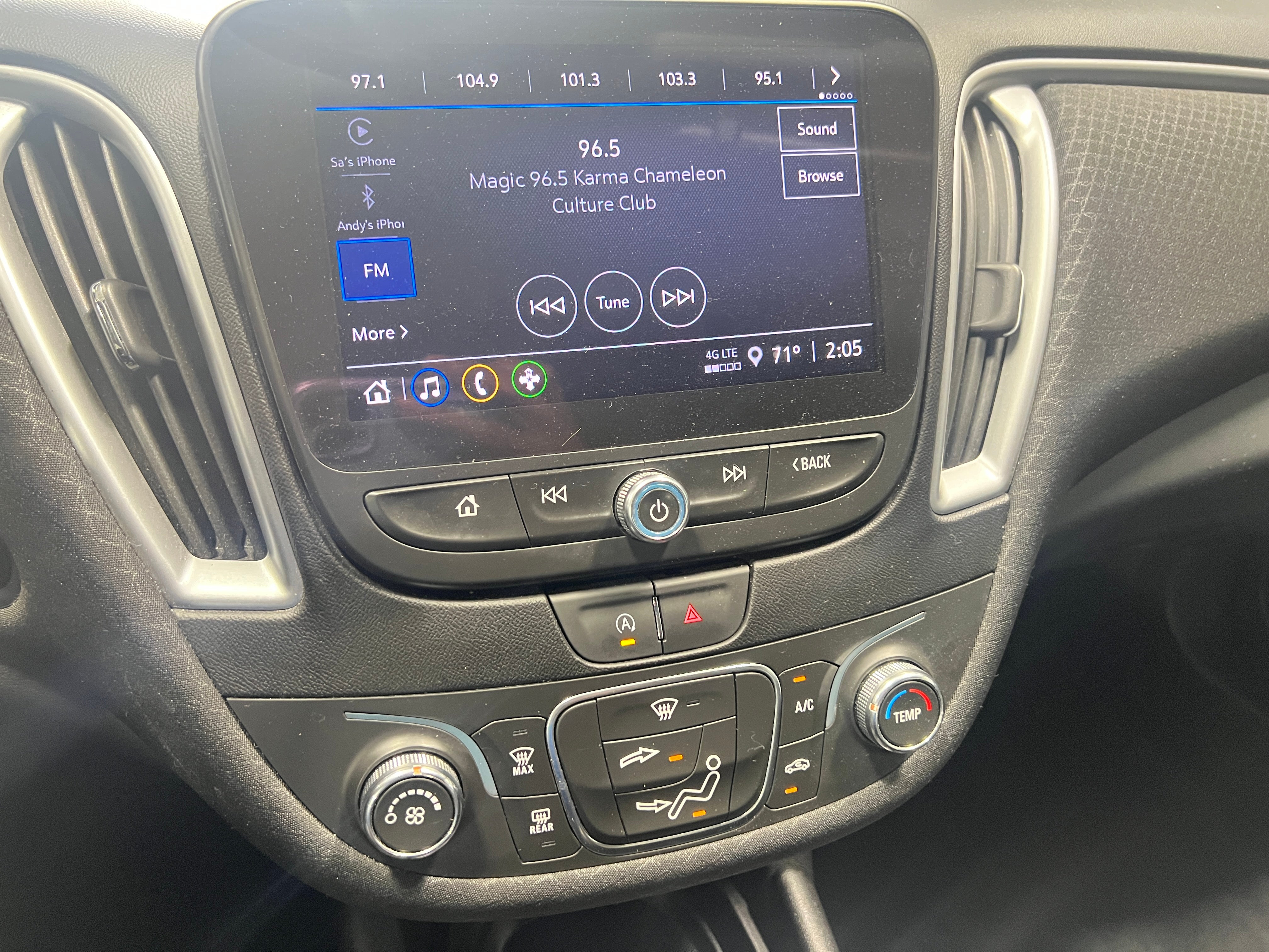 2023 Chevrolet Malibu LS 4