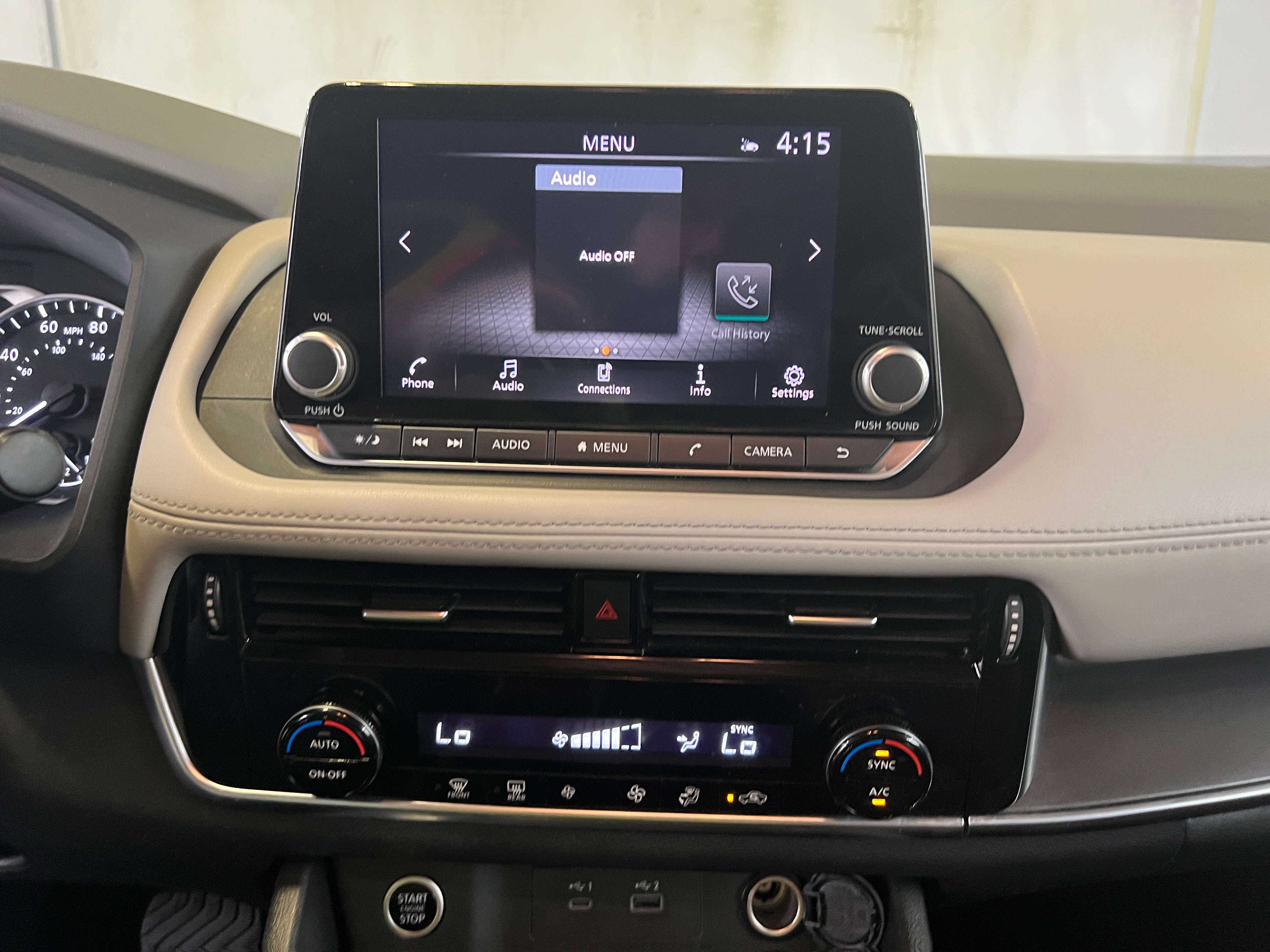 2023 Nissan Rogue SV 4
