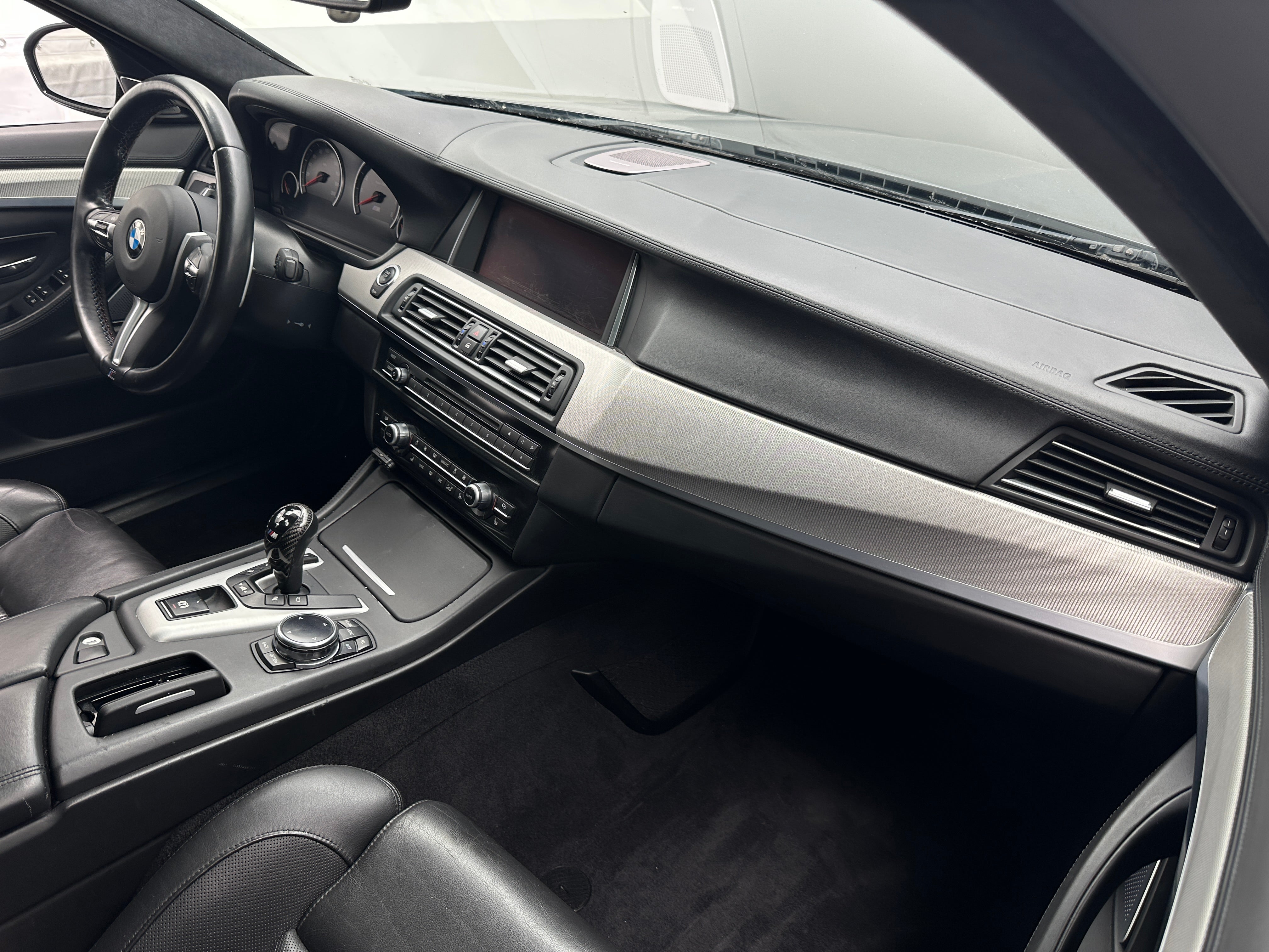 2014 BMW M5 Base 2
