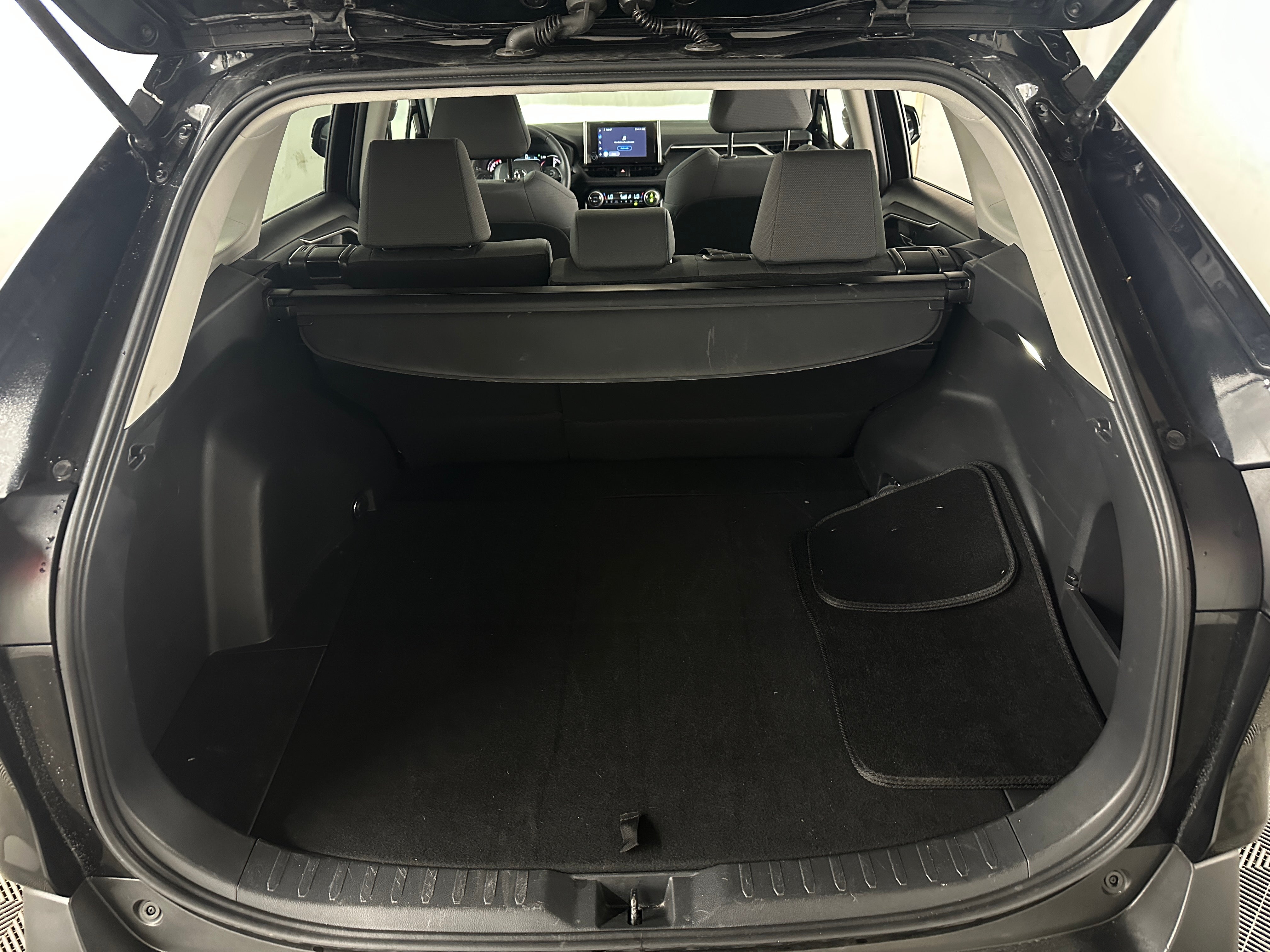 2024 Toyota RAV4 XLE 7