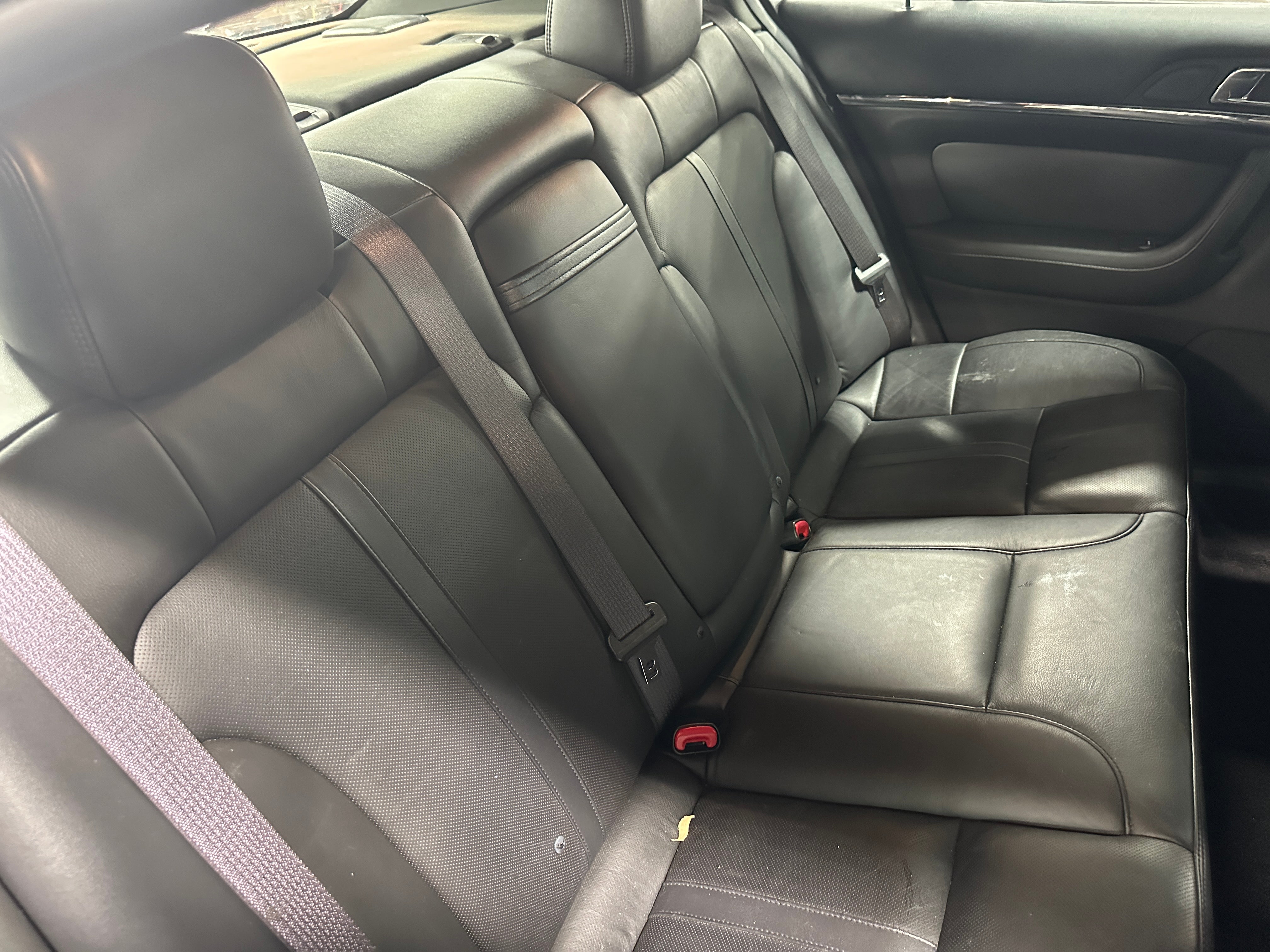 2013 Lincoln MKS  5