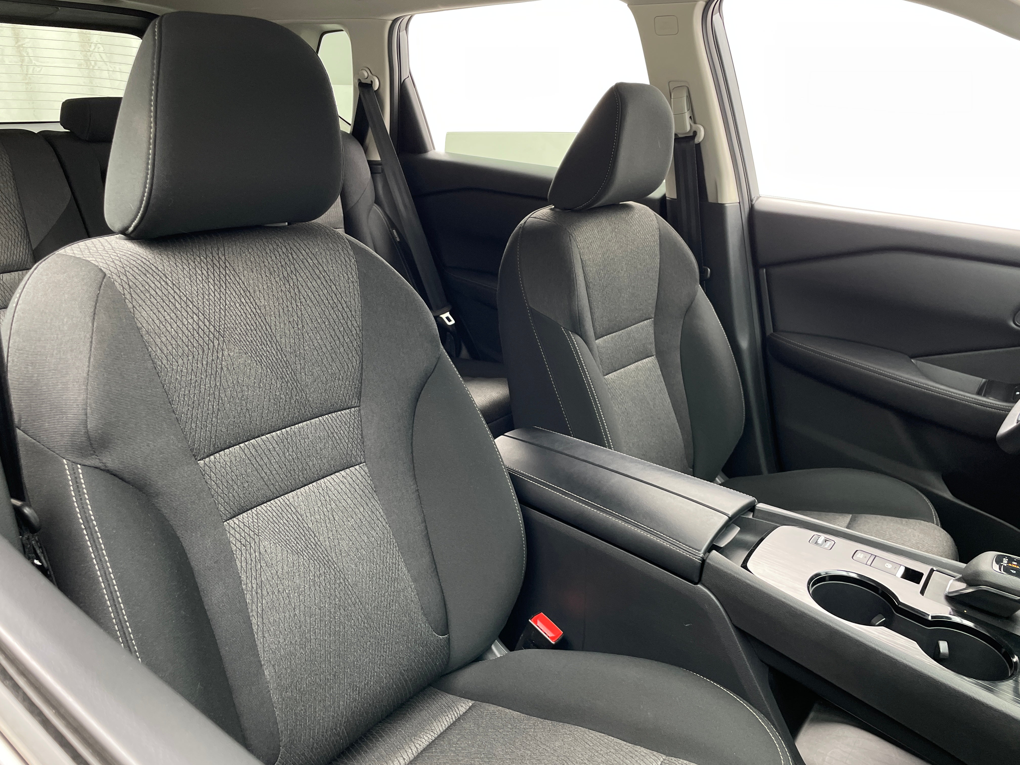 2024 Nissan Rogue SV 2