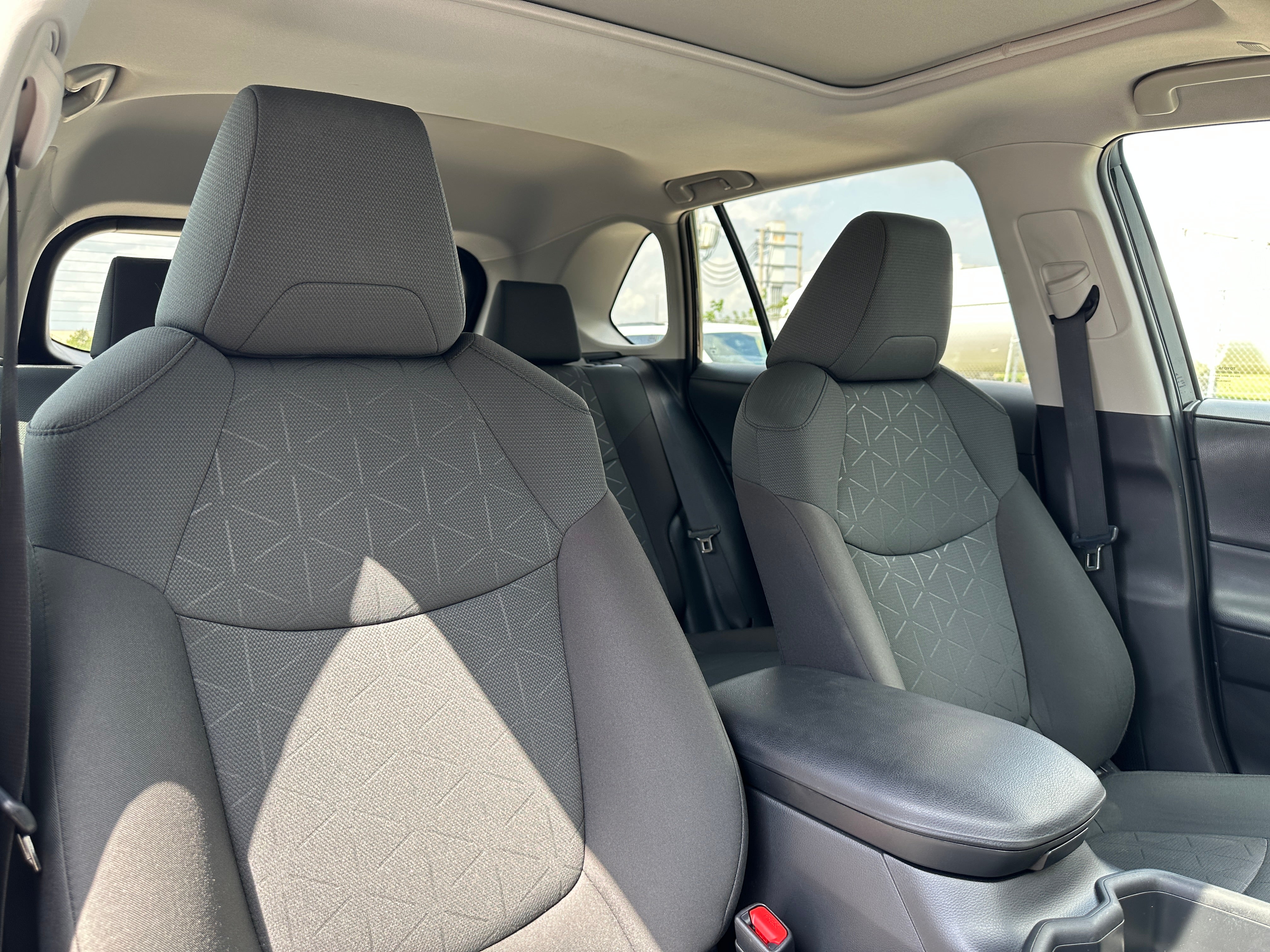 2023 Toyota RAV4 XLE 2