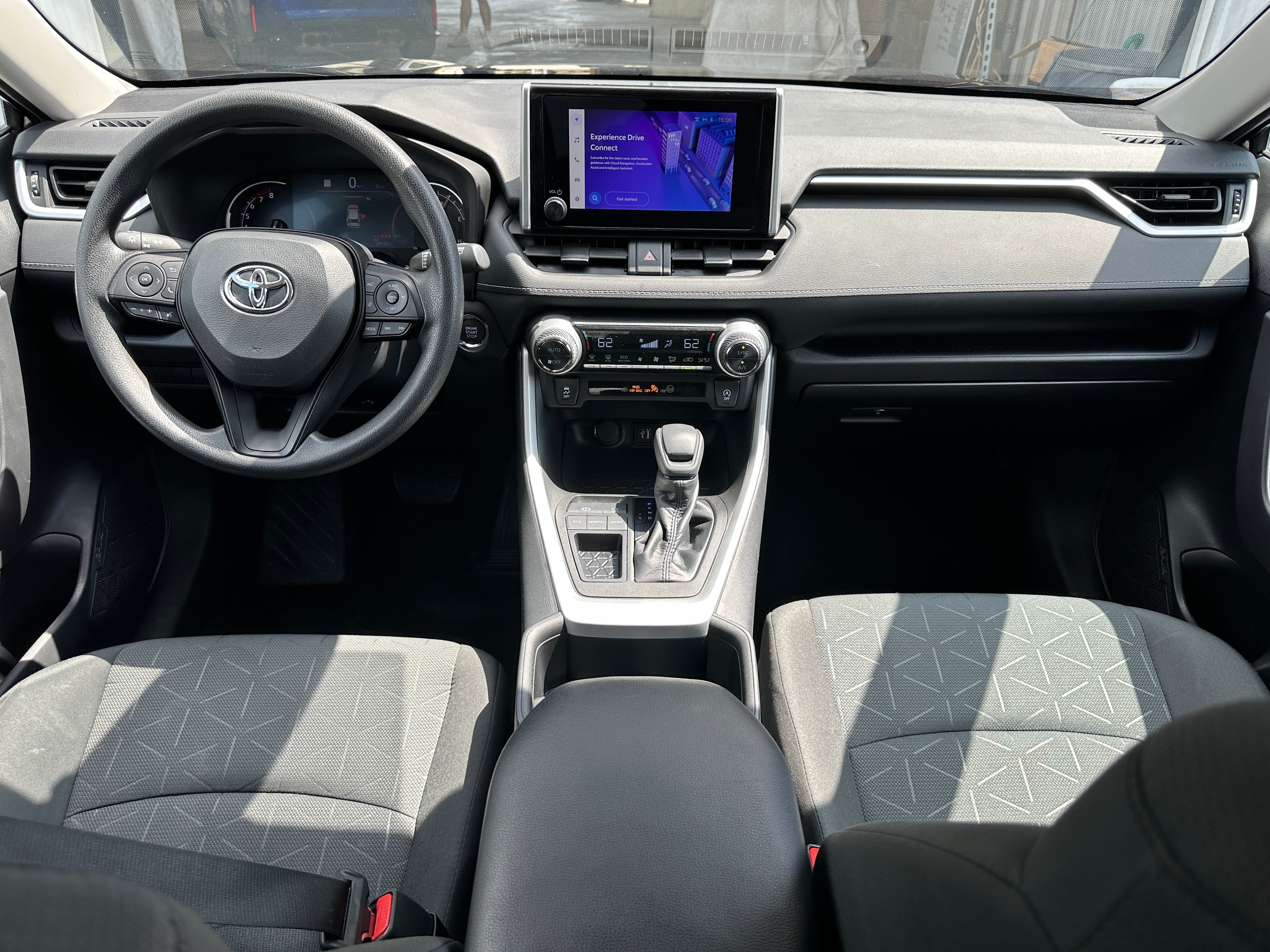 2023 Toyota RAV4 XLE 3