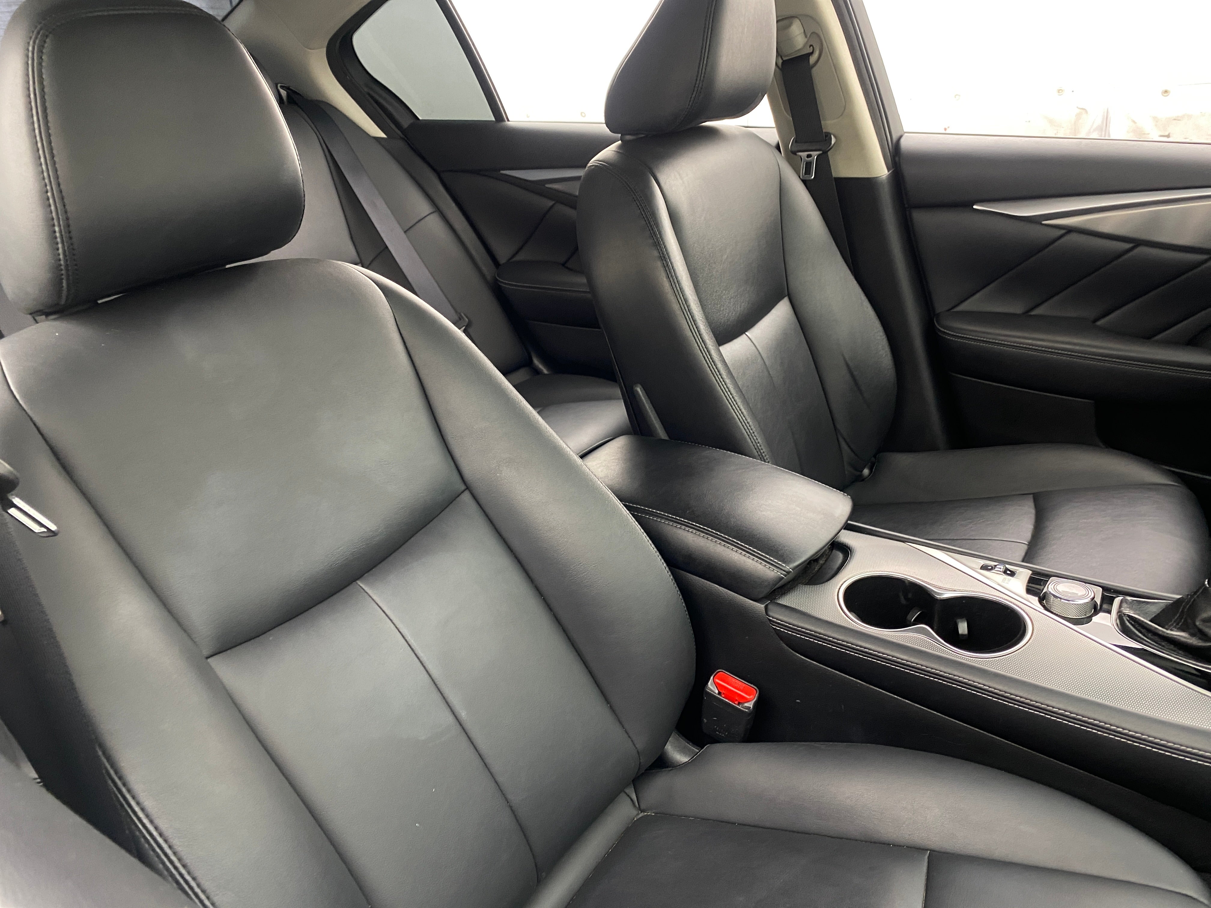2015 INFINITI Q50 Premium 2