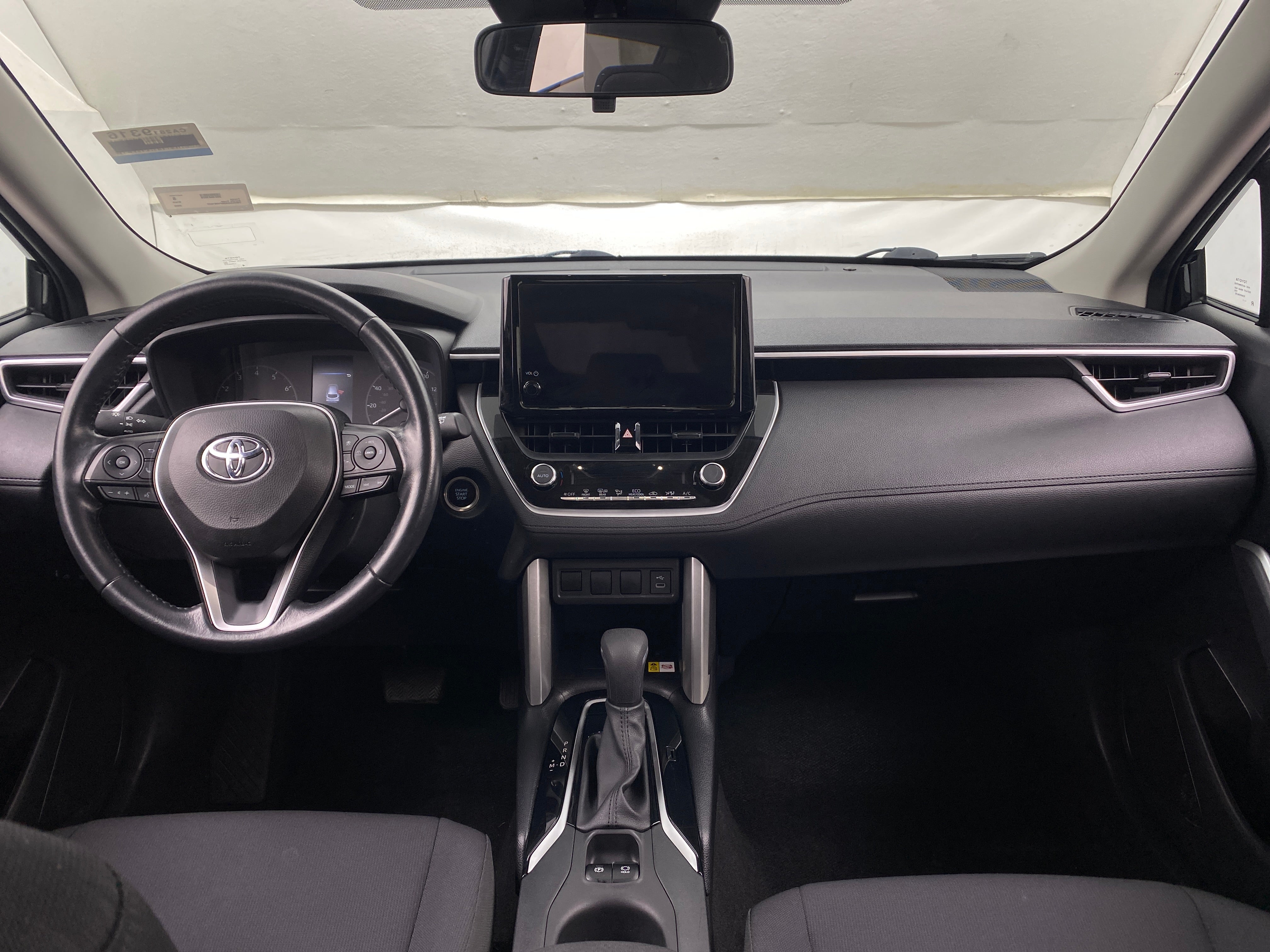 2023 Toyota Corolla Cross LE 3