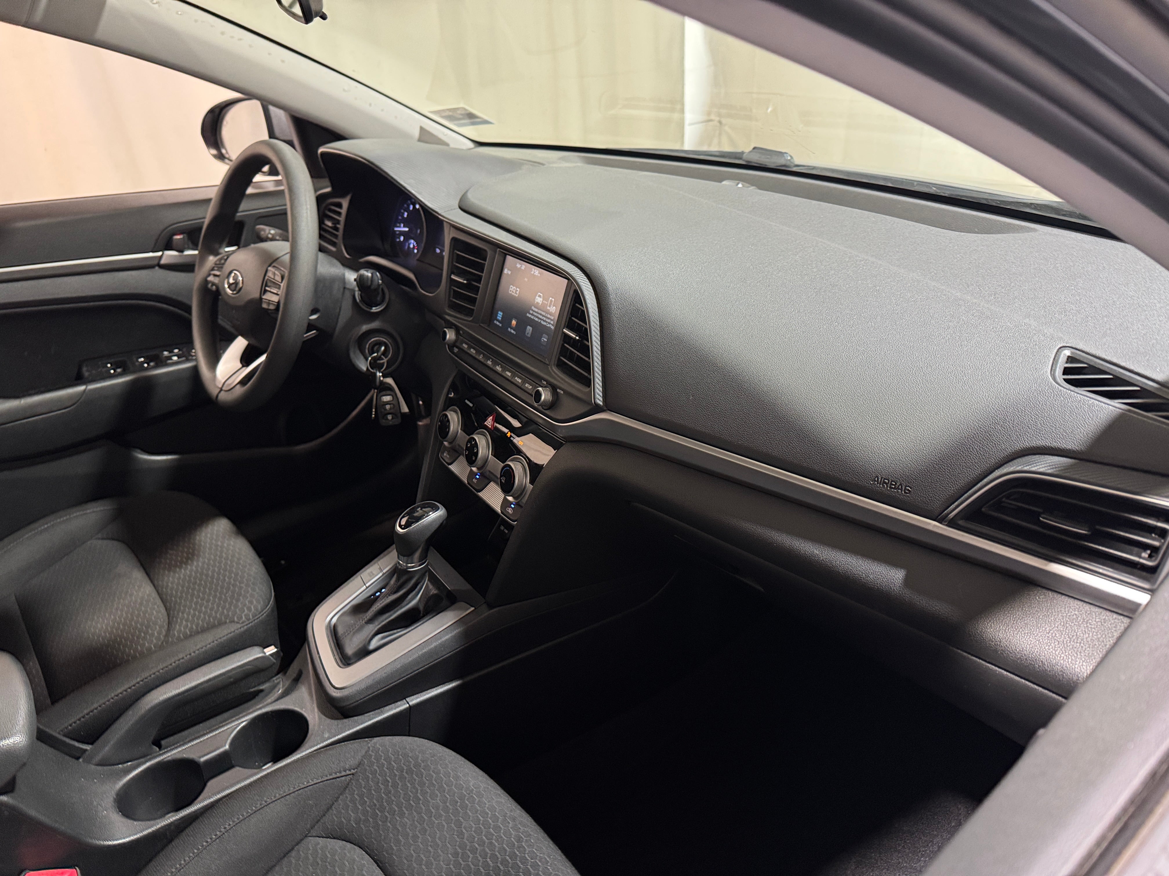 2019 Hyundai Elantra SEL 3