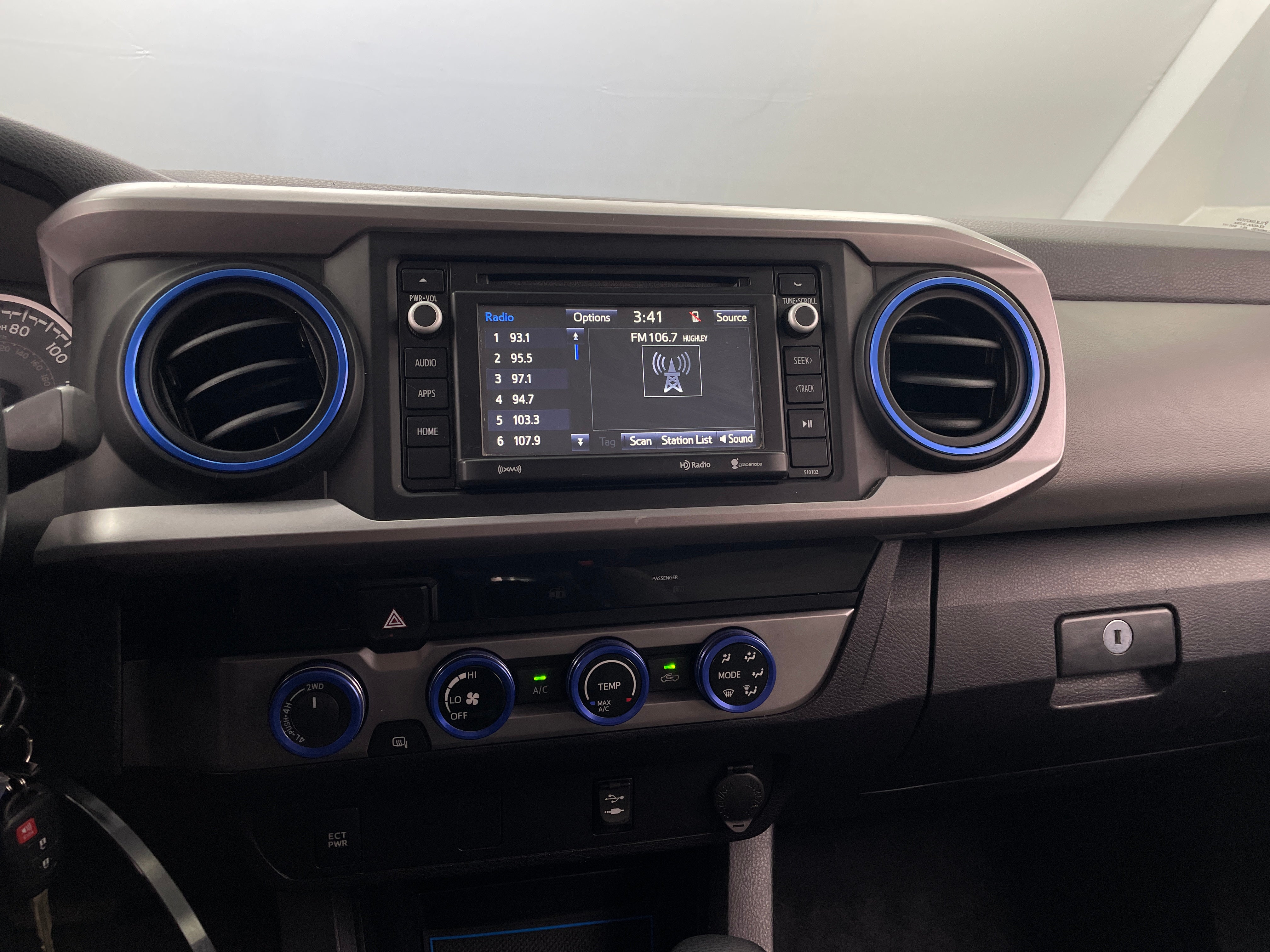 2017 Toyota Tacoma SR5 4