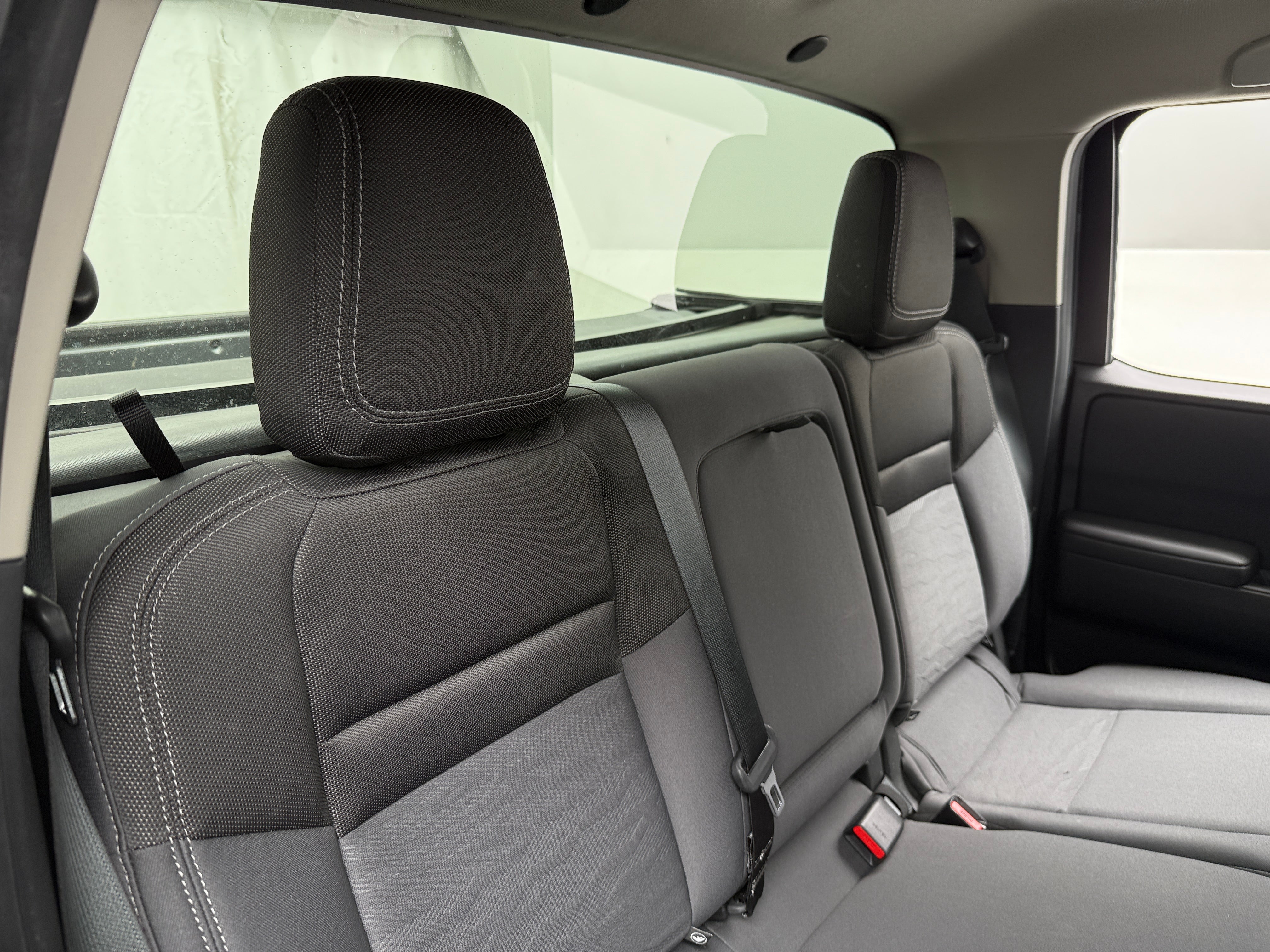 2022 Nissan Frontier SV 6