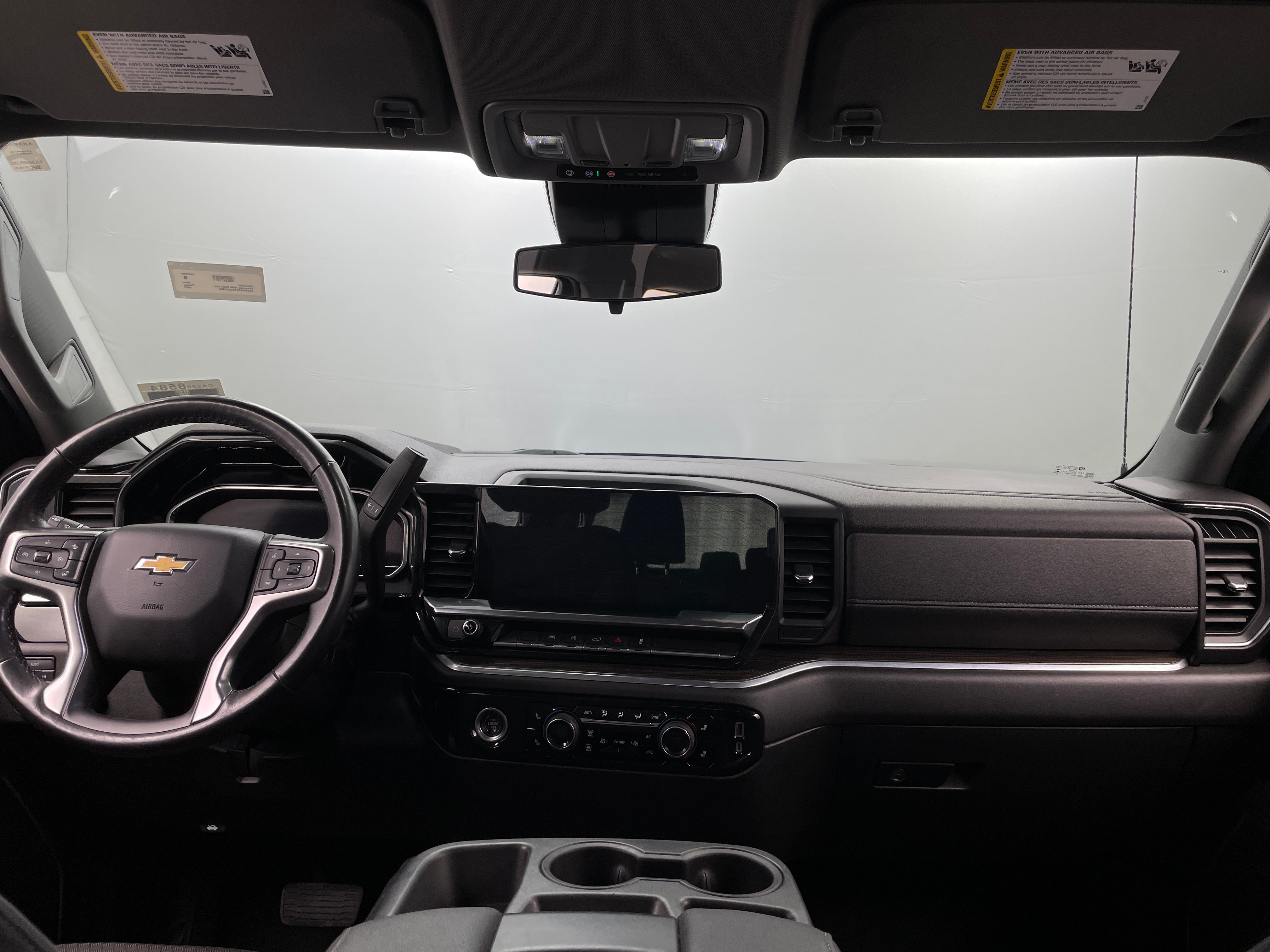 2022 Chevrolet Silverado 1500 LT 3