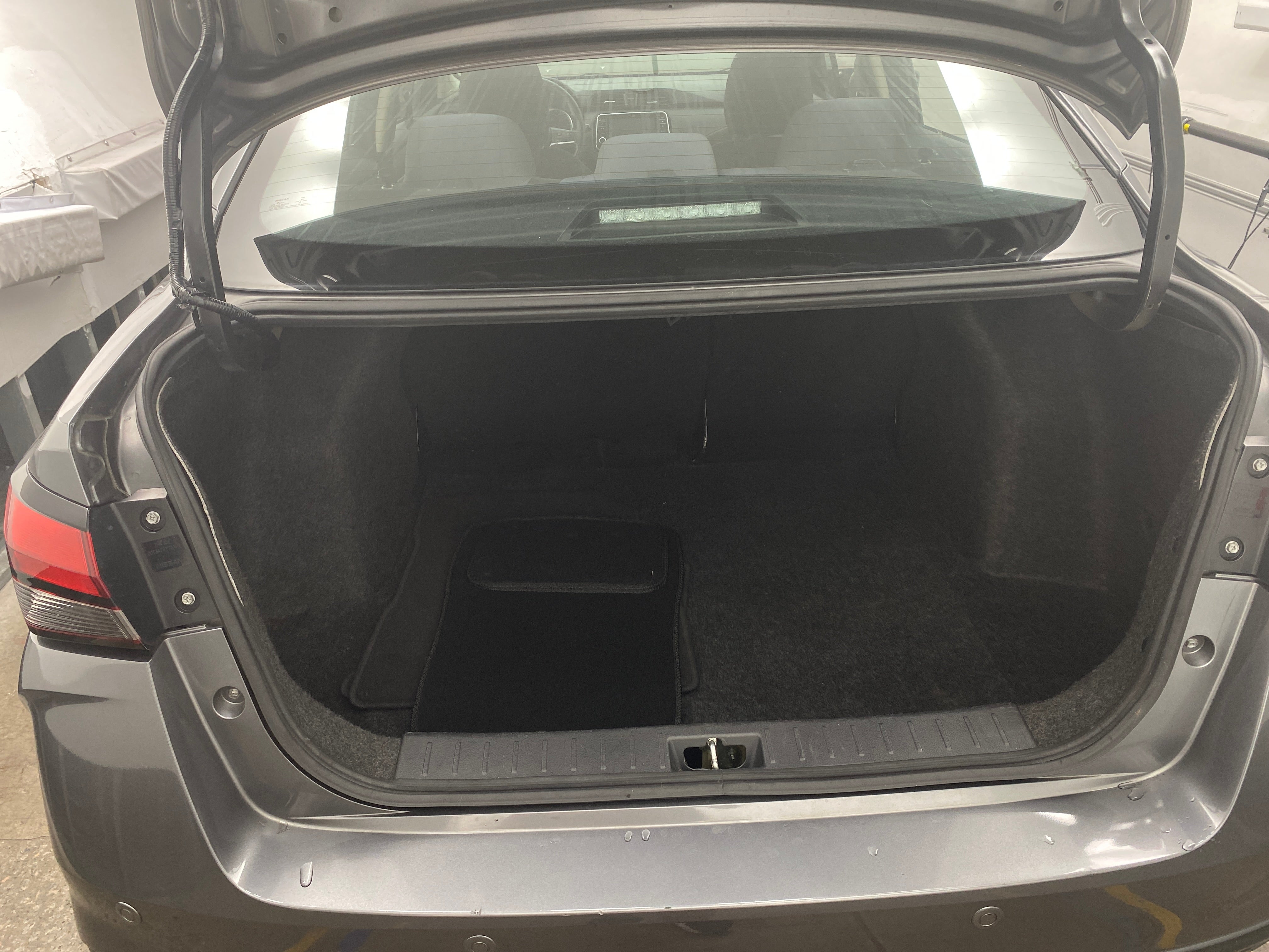 2020 Nissan Versa S 7
