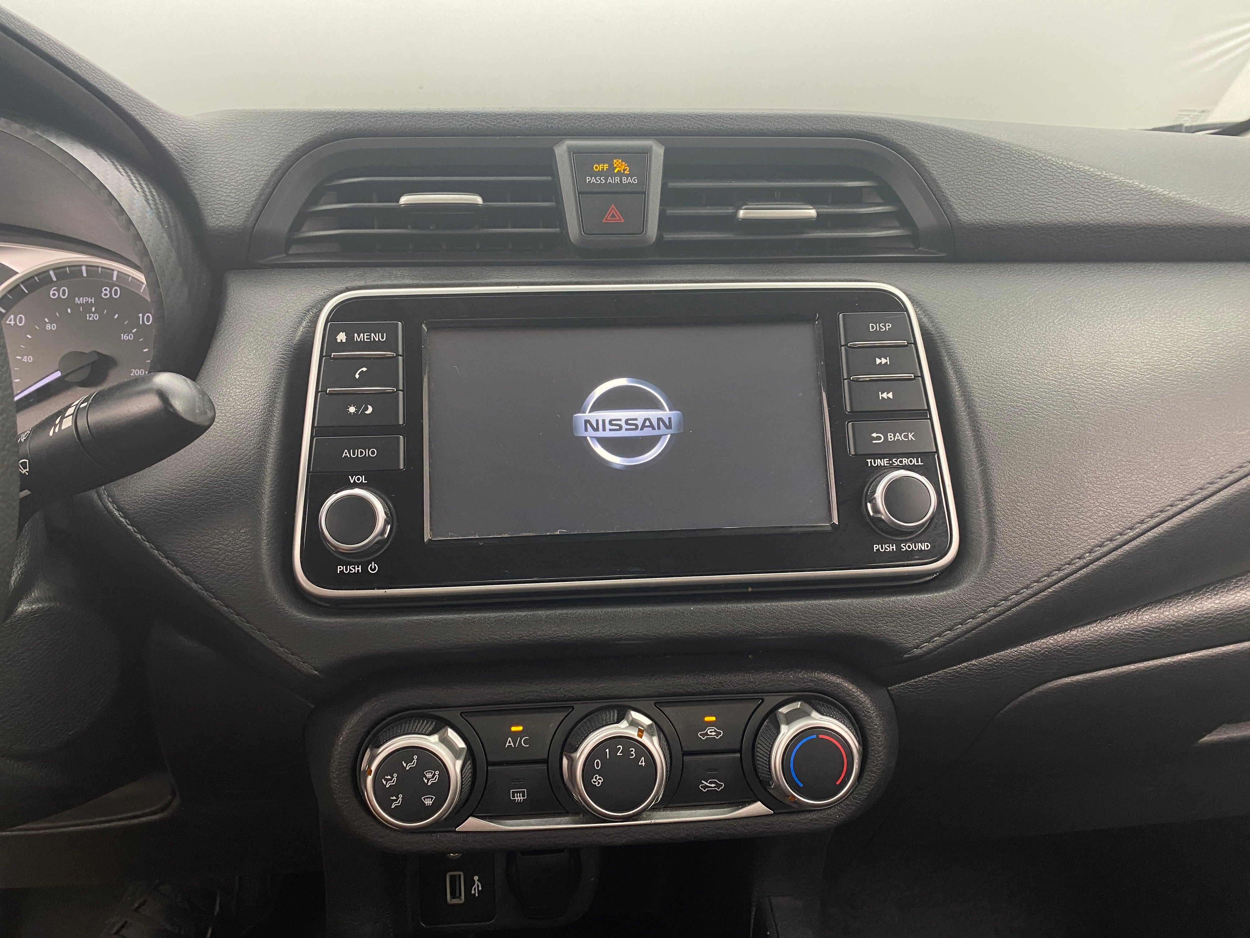2020 Nissan Versa S 4