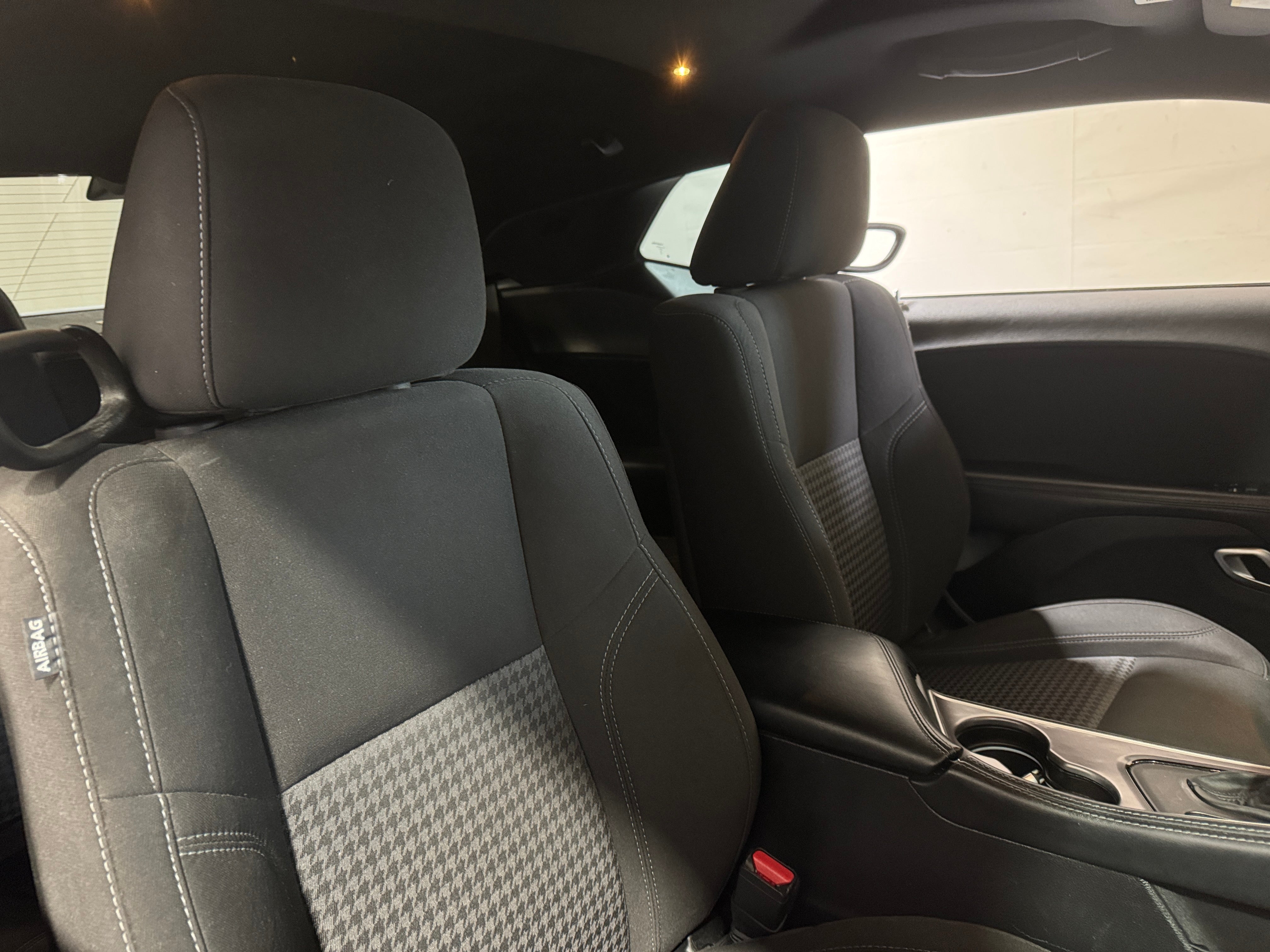 2022 Dodge Challenger SXT 2
