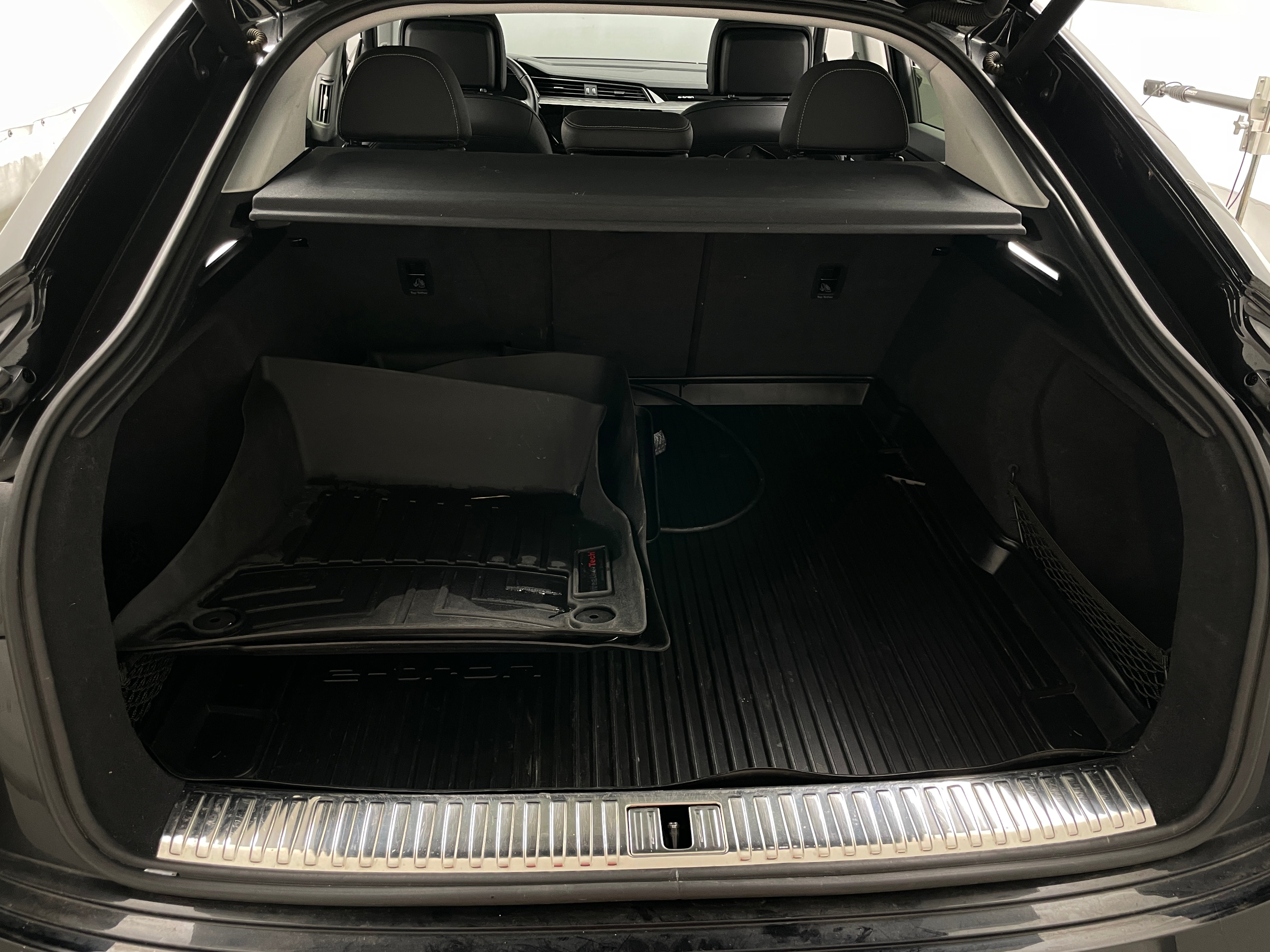 2021 Audi e-tron S Premium Plus 6