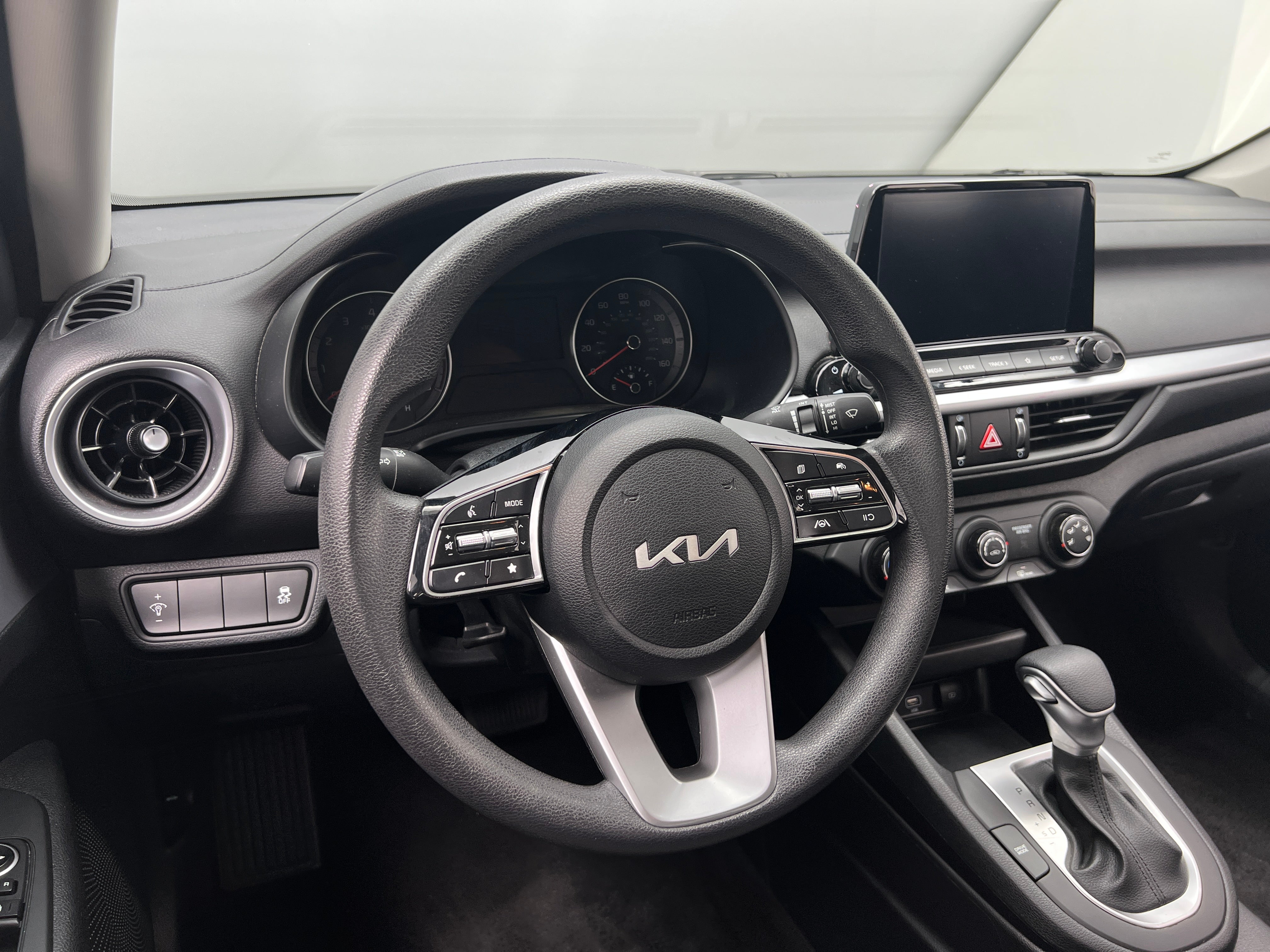 2024 Kia Forte LXS 5