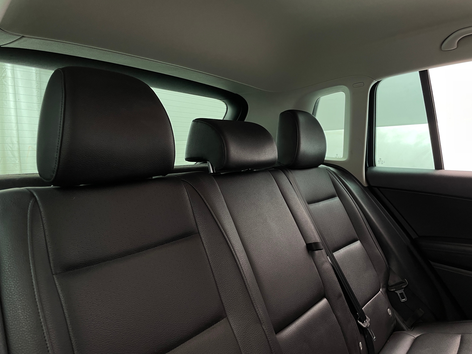 Thumbnail: 2014 Volkswagen Tiguan - 6