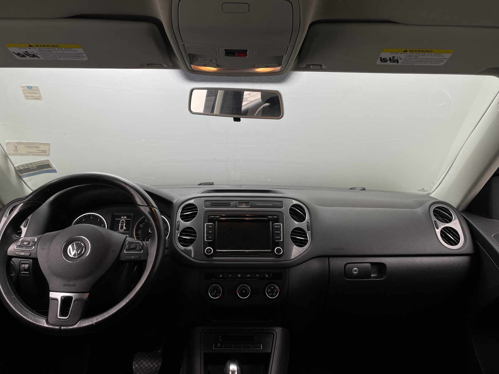Thumbnail: 2014 Volkswagen Tiguan - 3