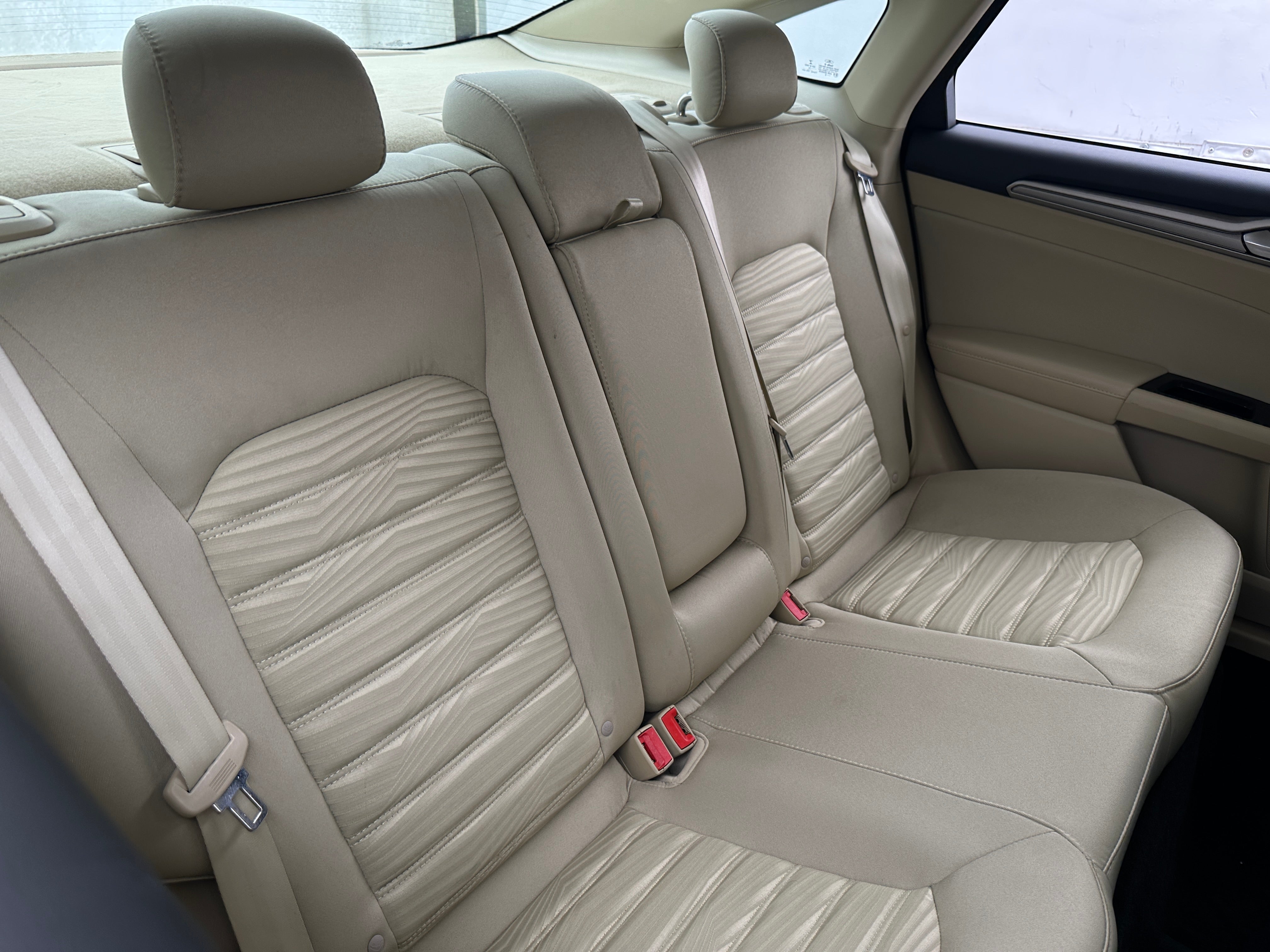 2016 Ford Fusion SE 6