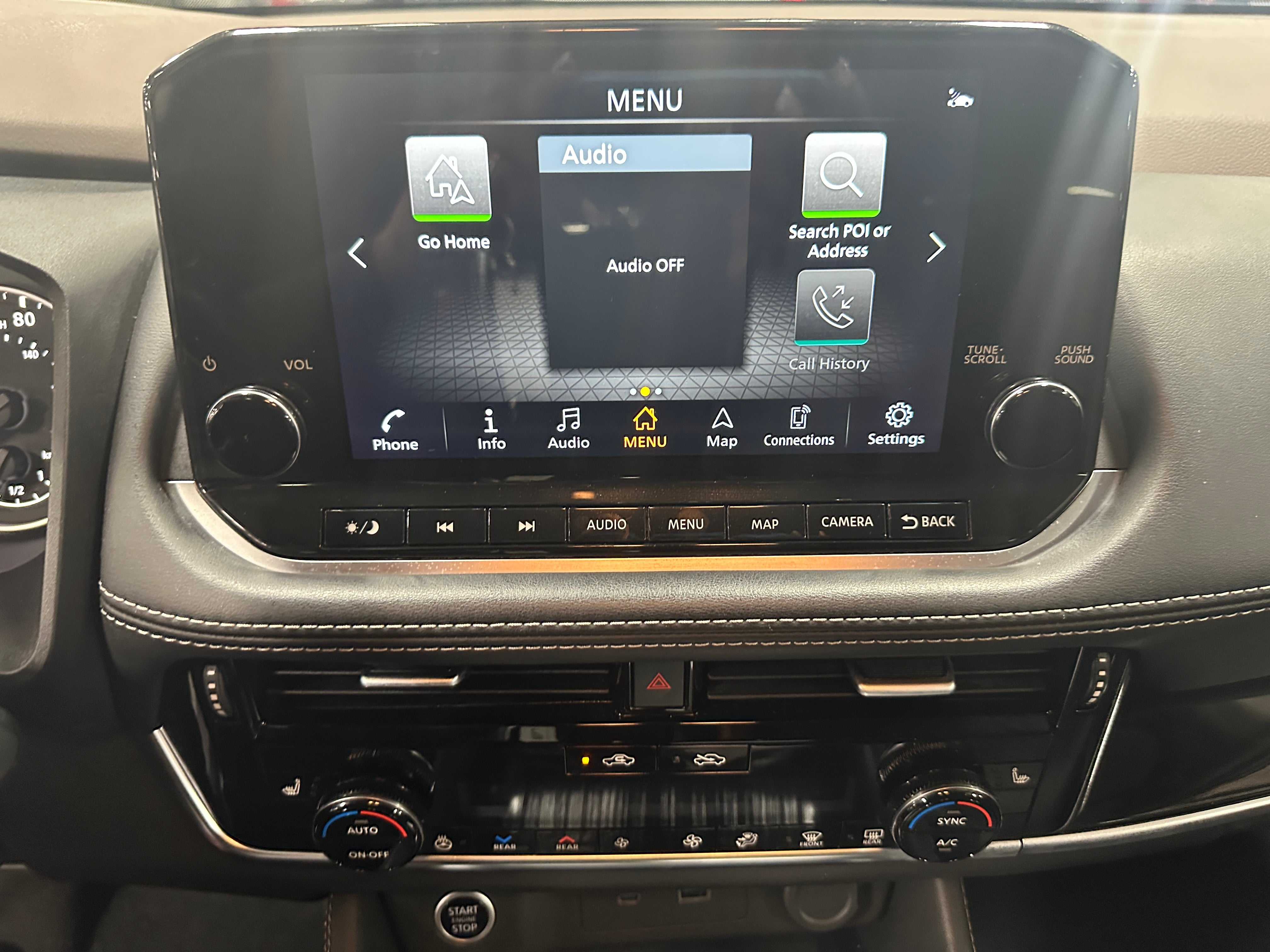 2023 Nissan Rogue SL 4
