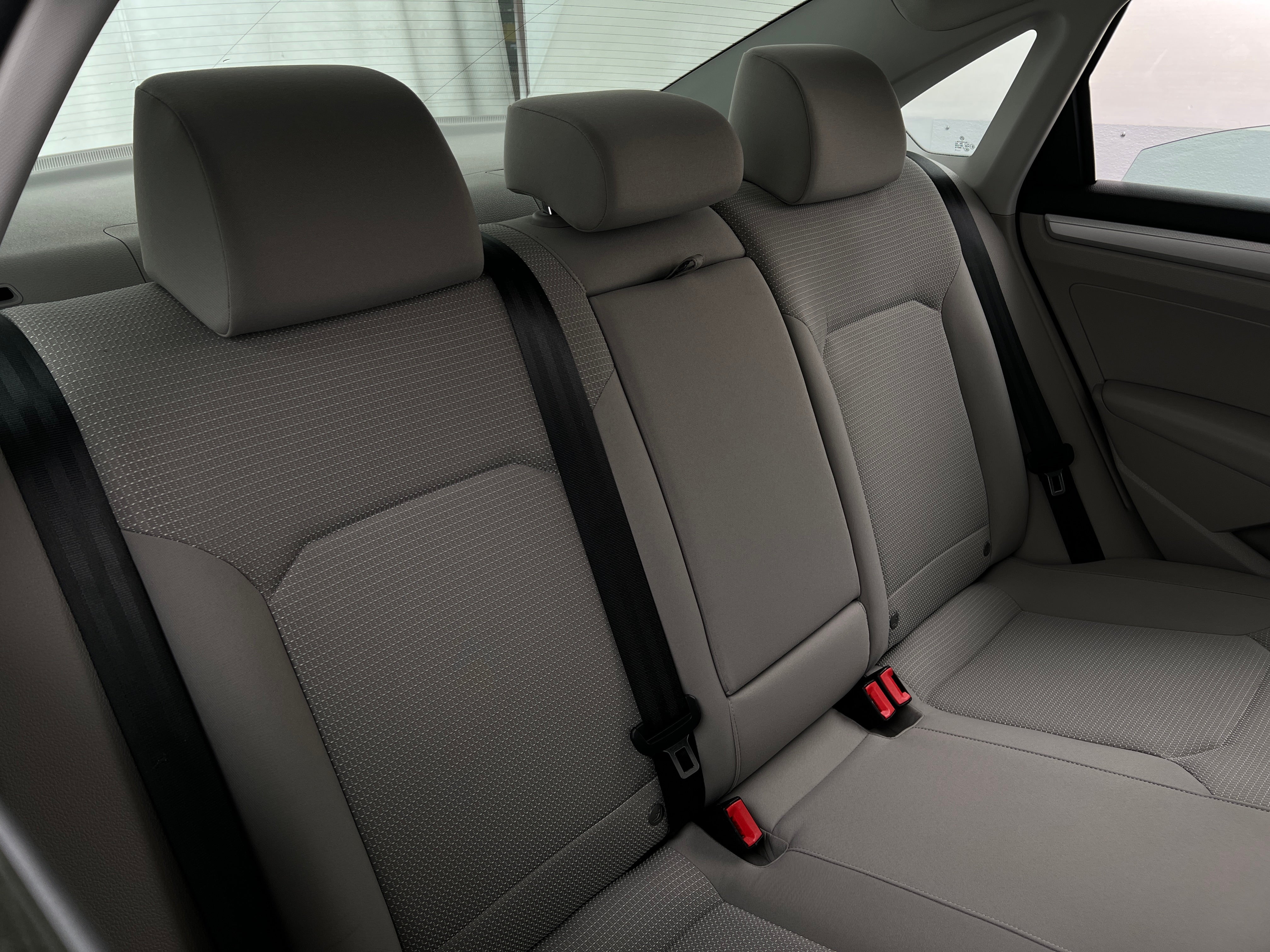 2016 Volkswagen Passat S 6