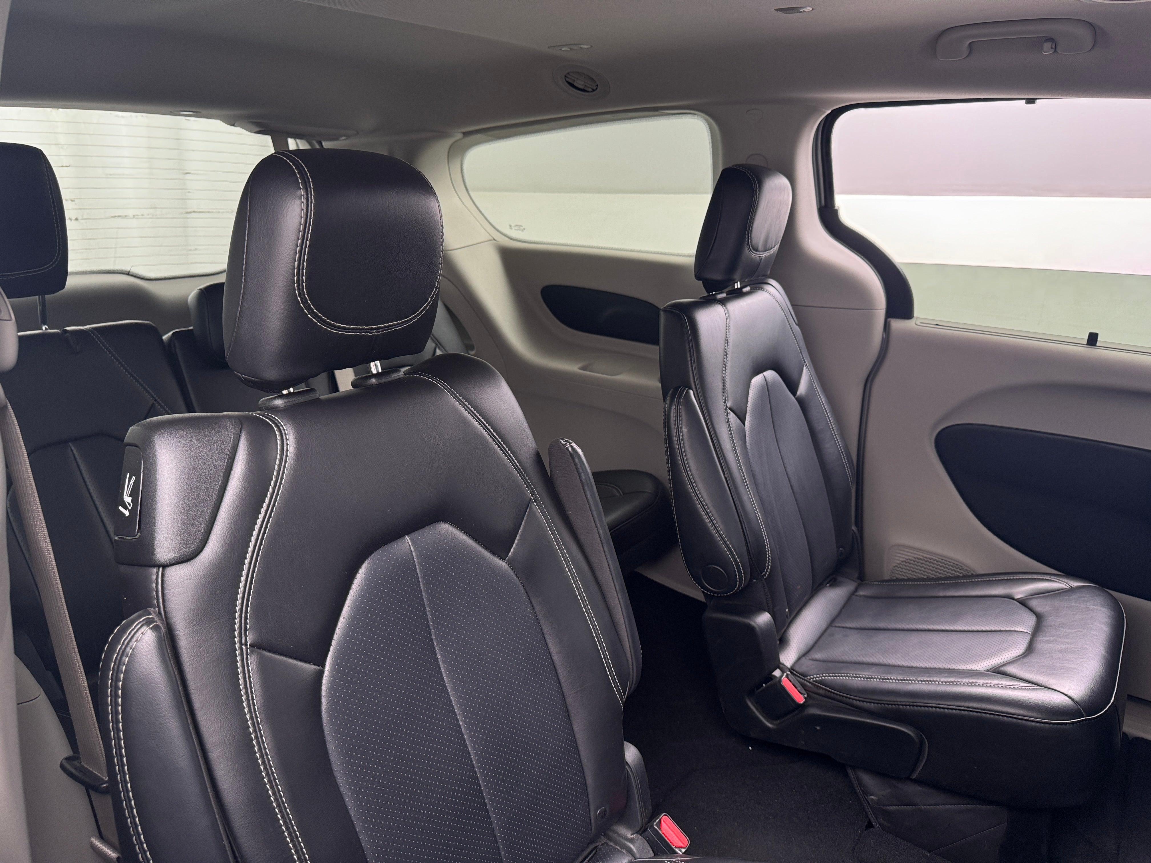2023 Chrysler Pacifica Touring L 5