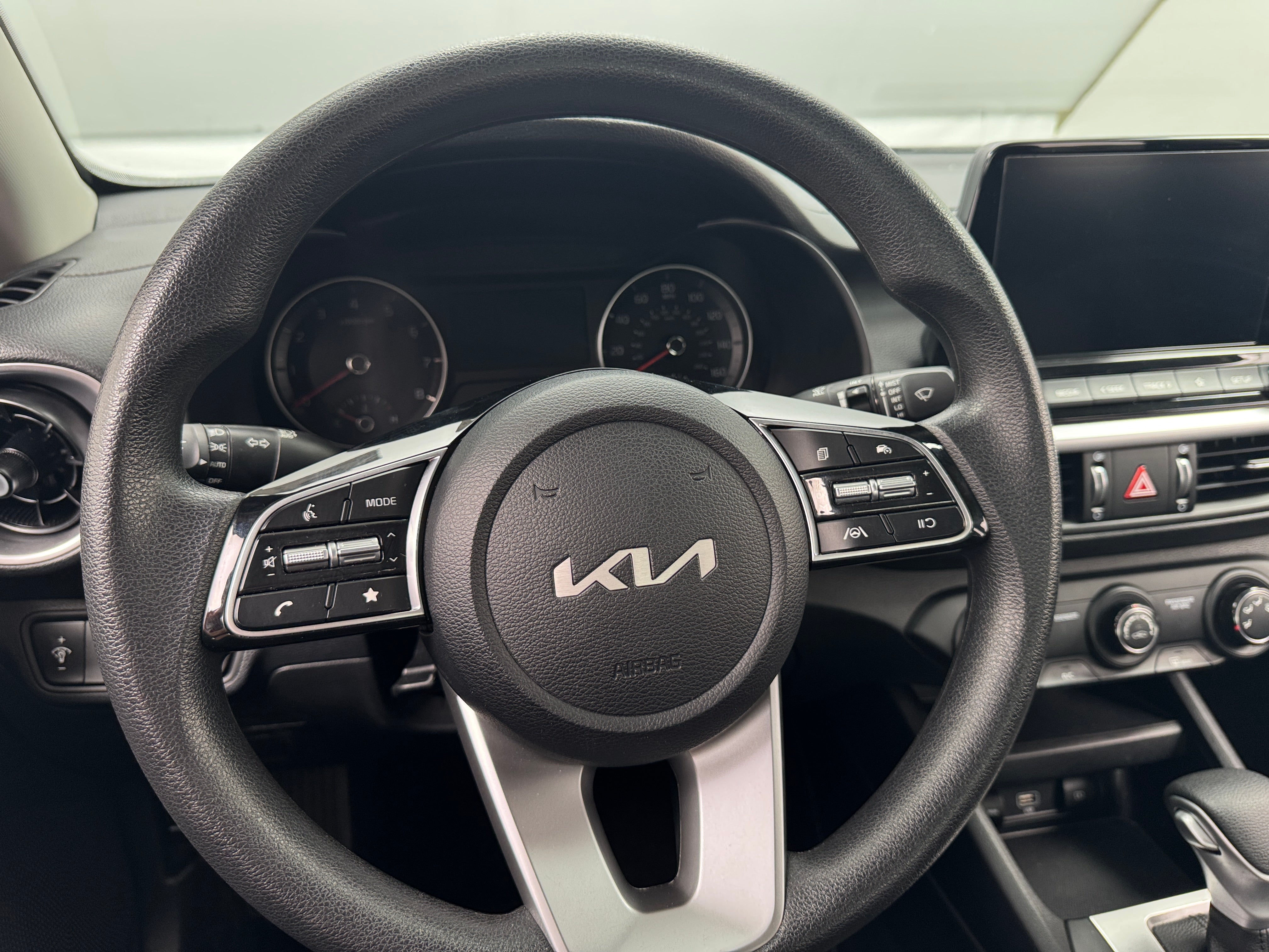 2024 Kia Forte LXS 5