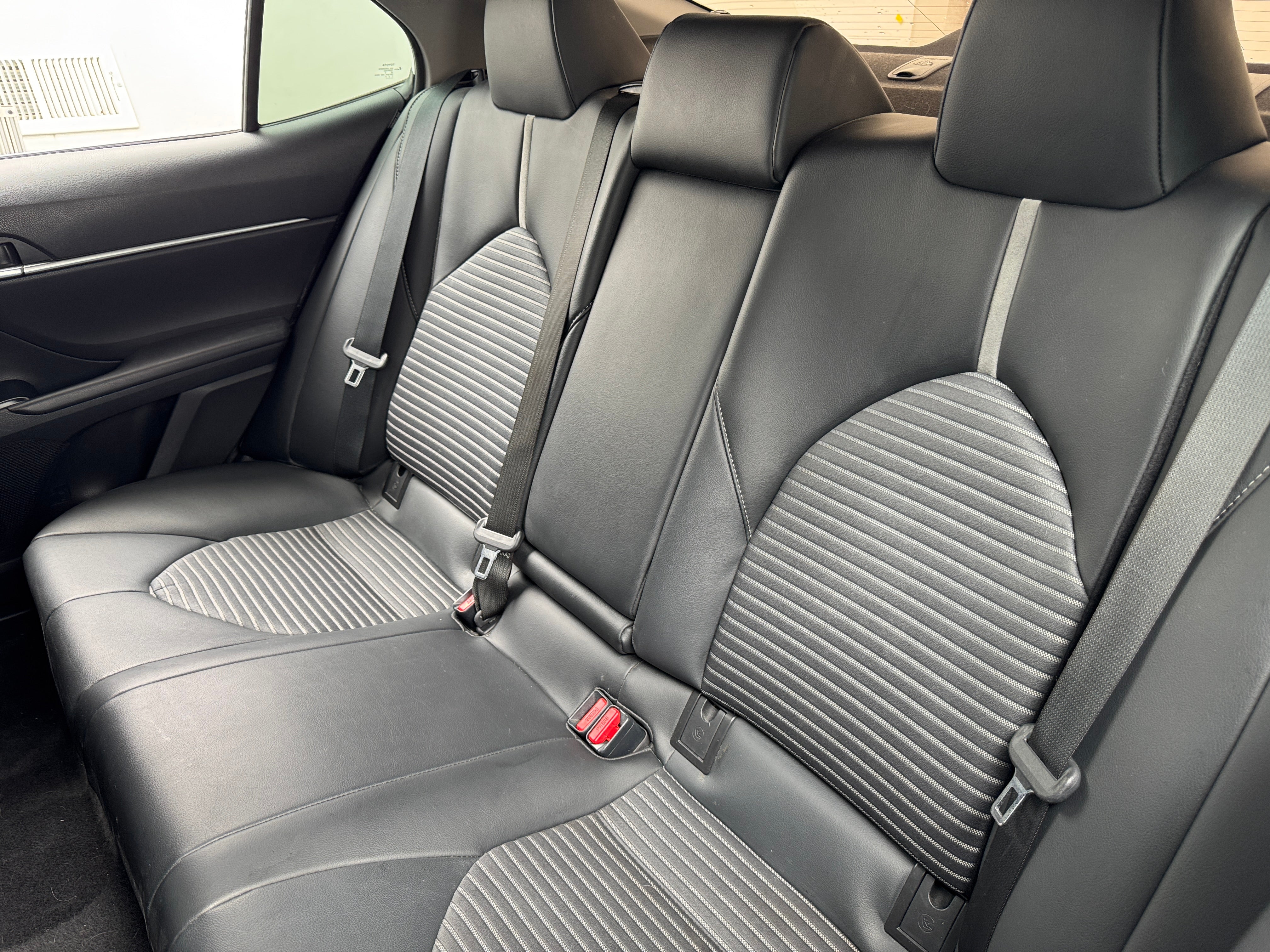 2020 Toyota Camry SE 5