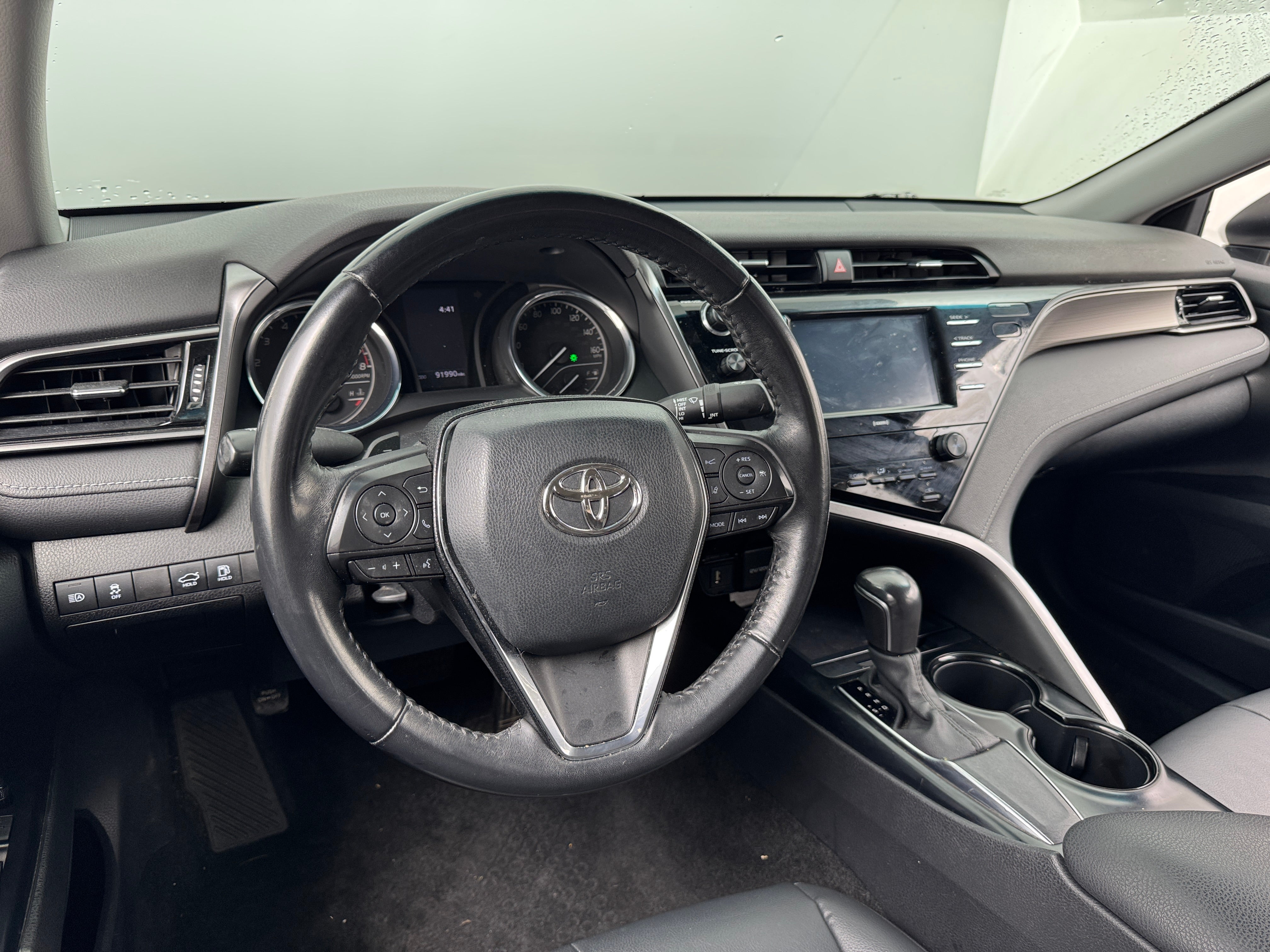2020 Toyota Camry SE 2