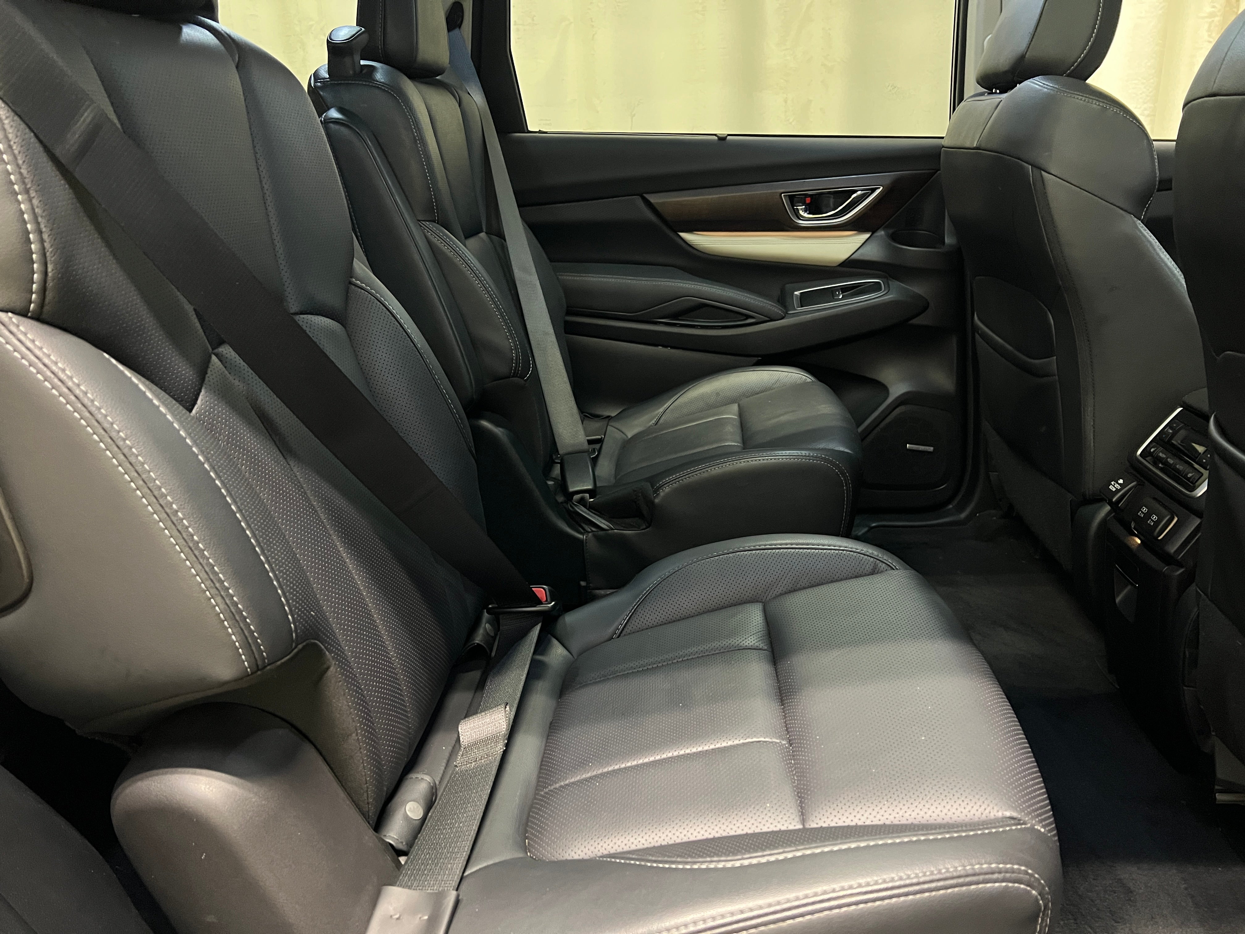 2022 Subaru Ascent Touring 5