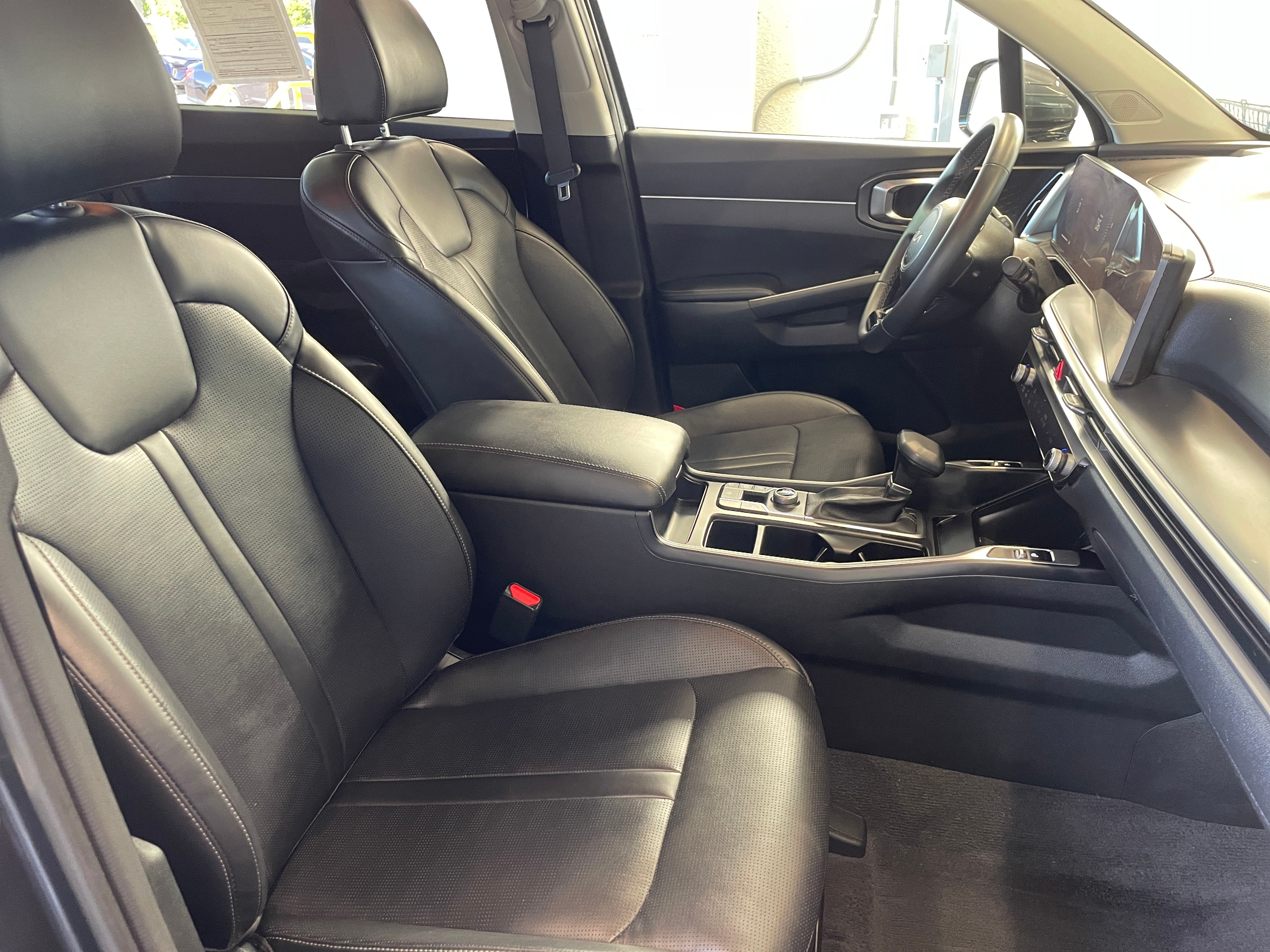 2024 Kia Sorento S 2