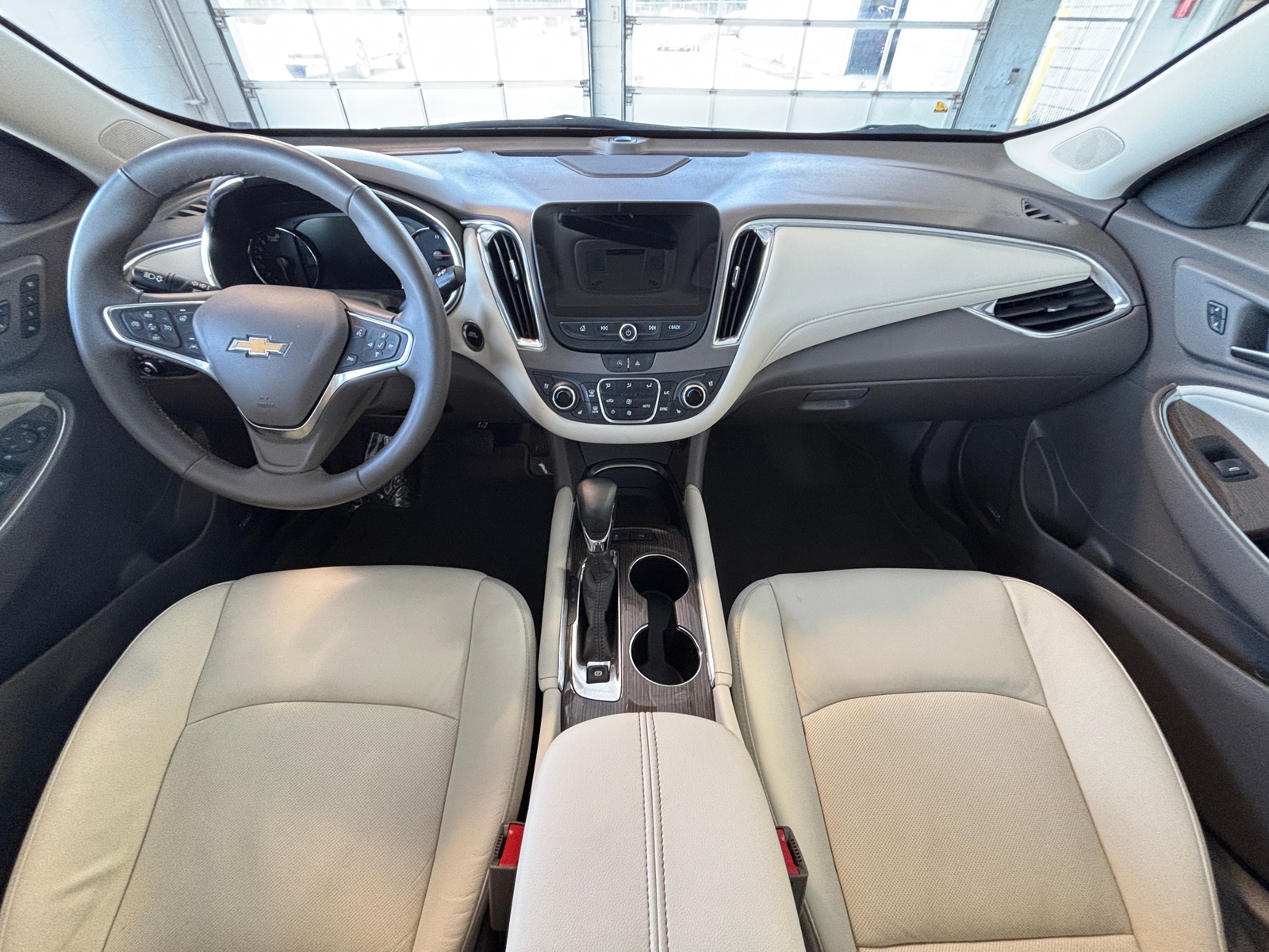 Thumbnail: 2024 Chevrolet Malibu - 3