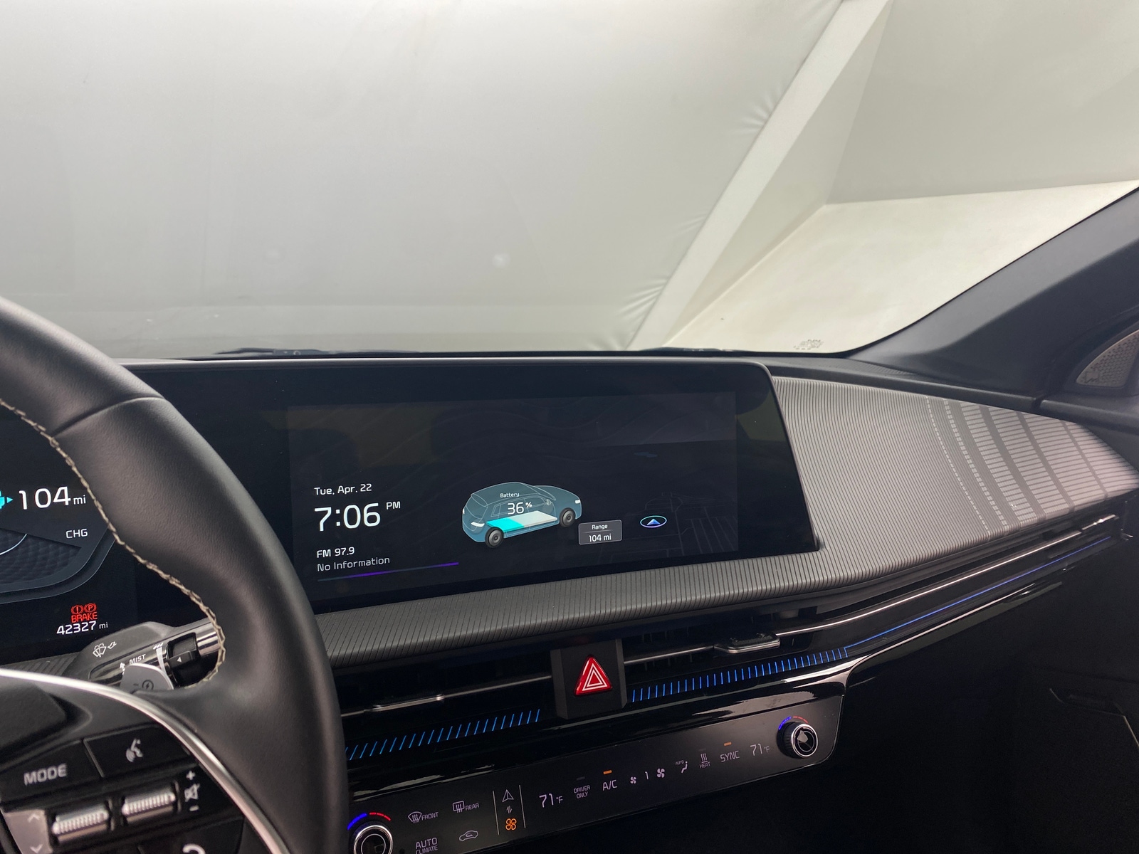 Thumbnail: 2022 Kia EV6 - 3