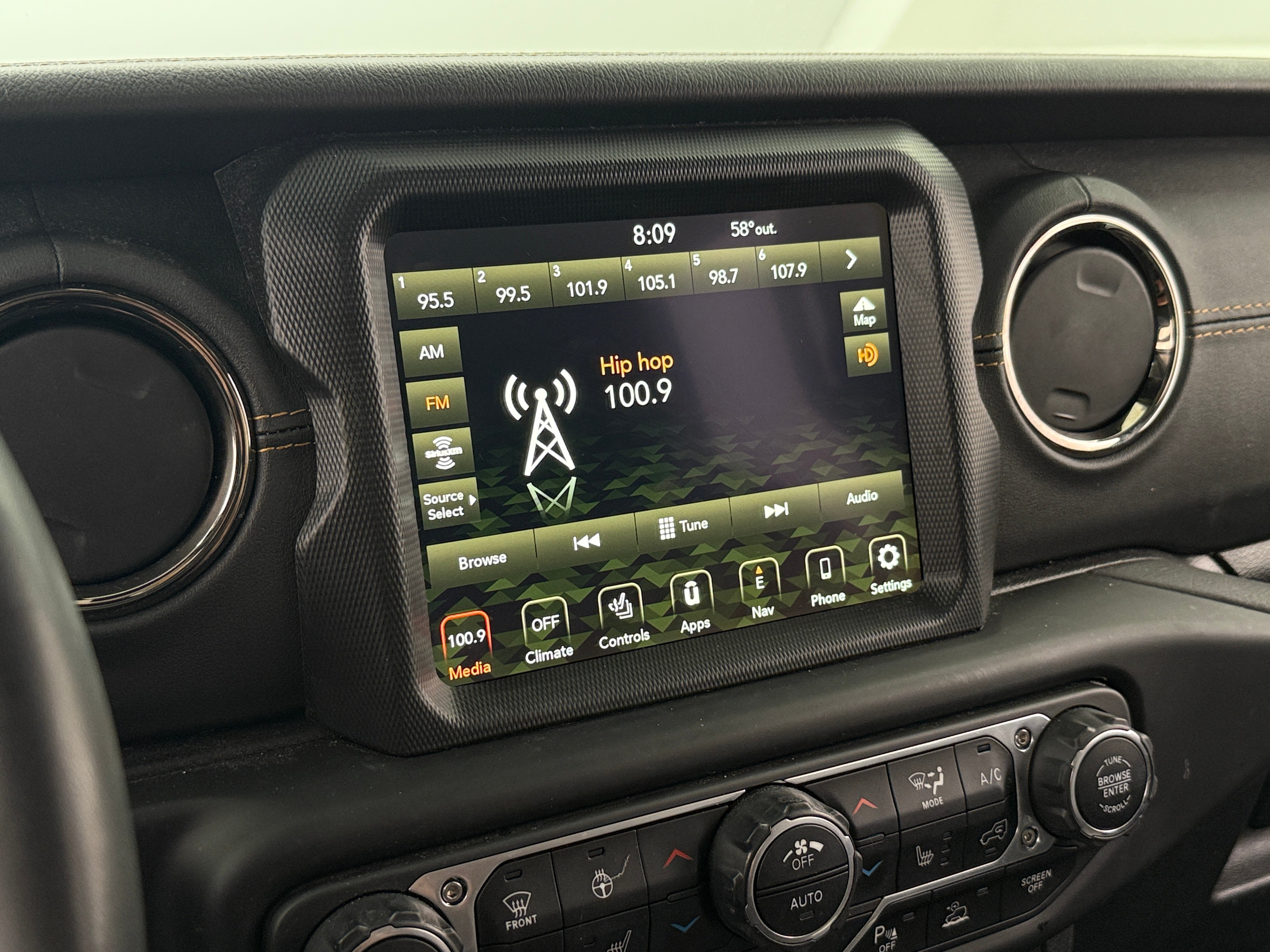 2021 Jeep Wrangler Unlimited Altitude 3