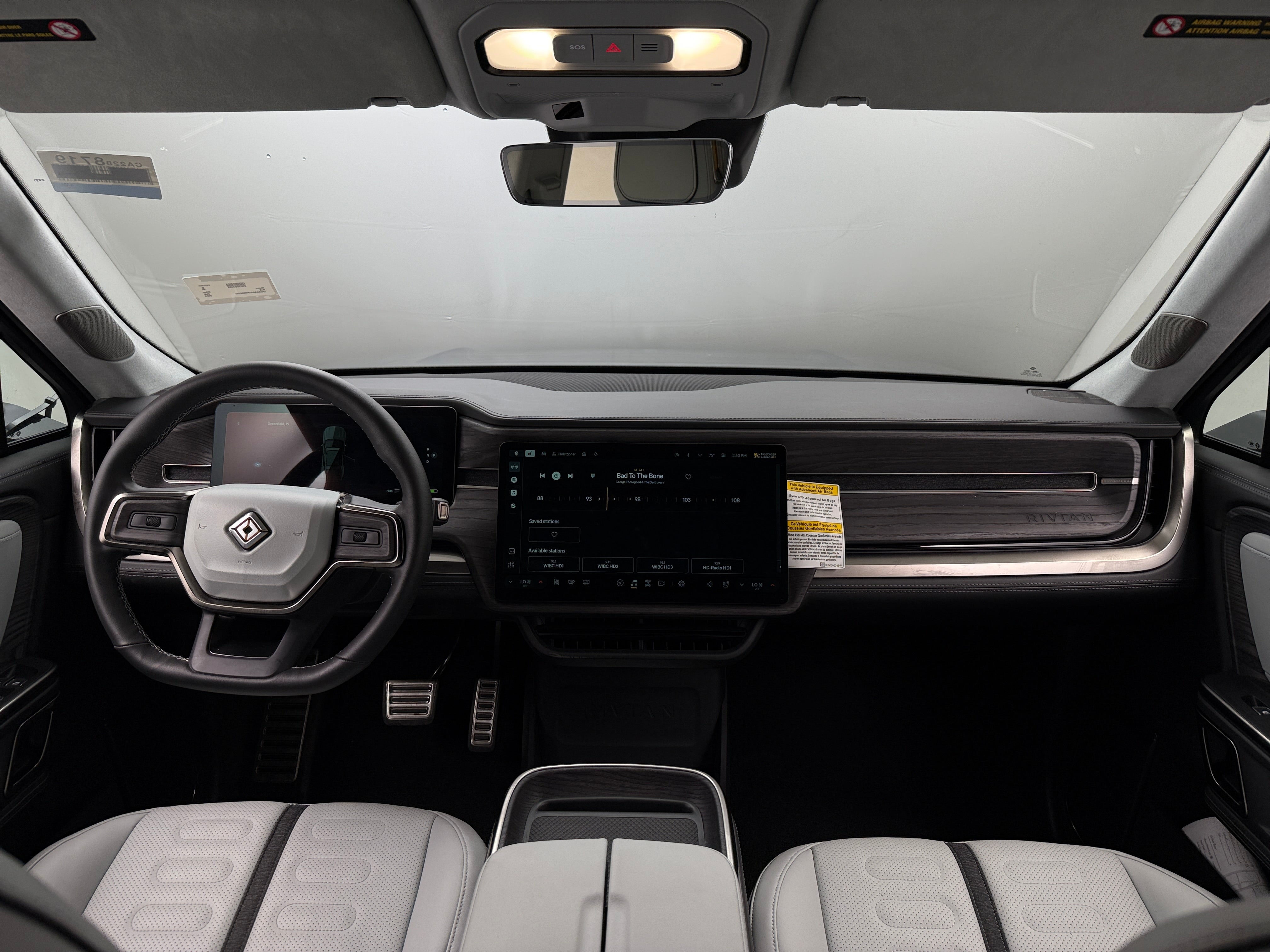 2023 Rivian R1S Adventure 2