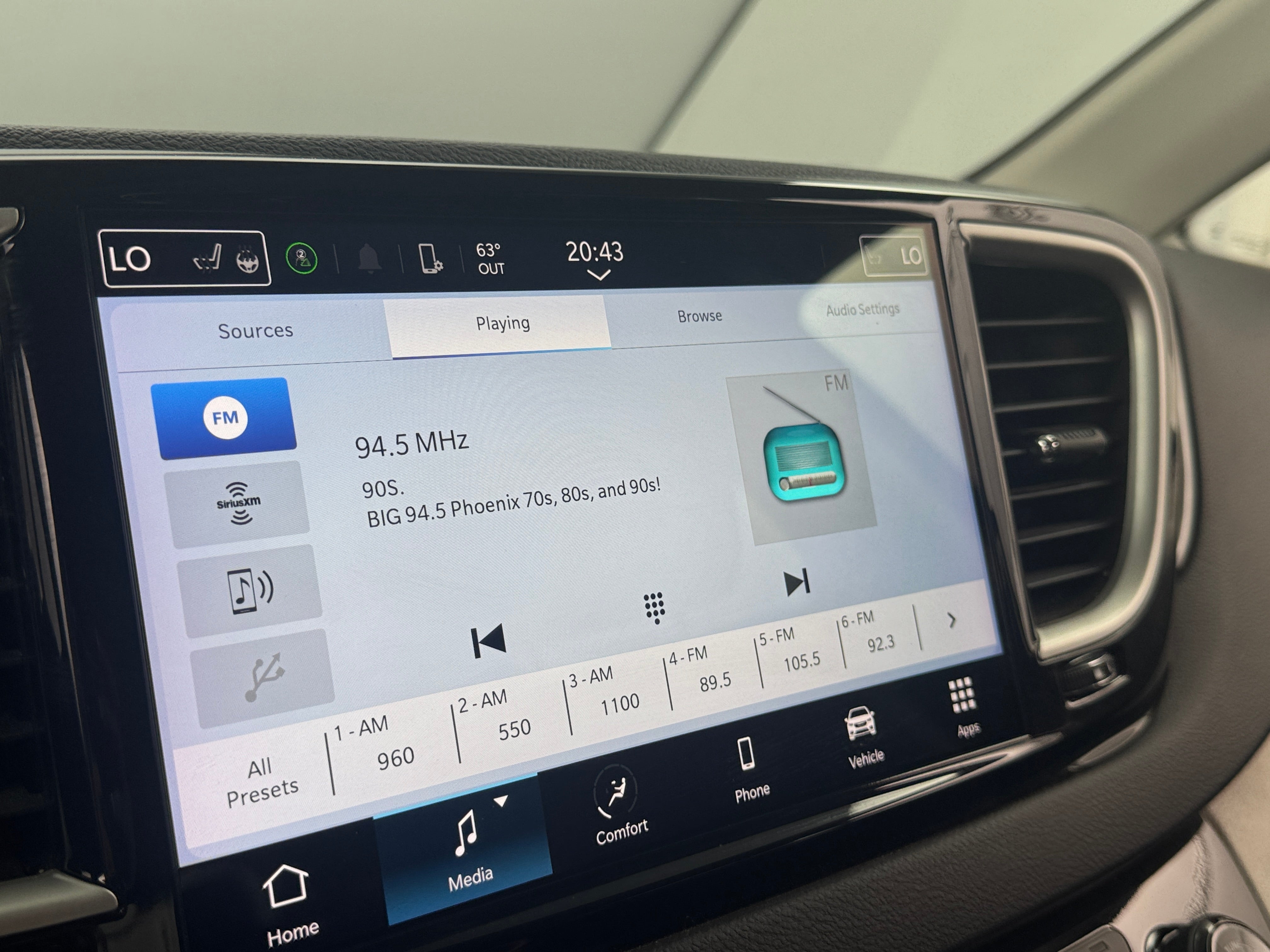 2023 Chrysler Pacifica Touring L 3