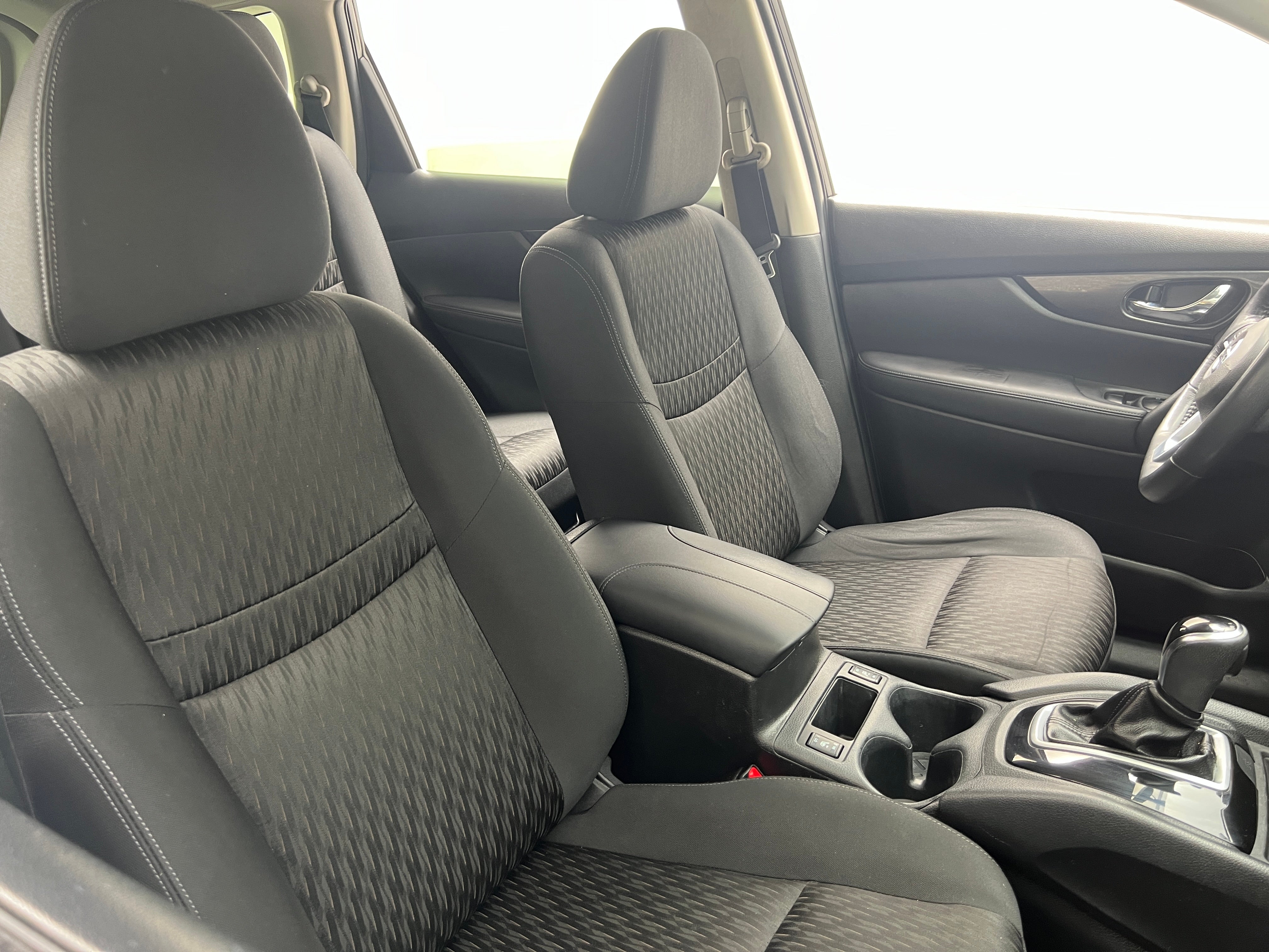 2018 Nissan Rogue SV 2