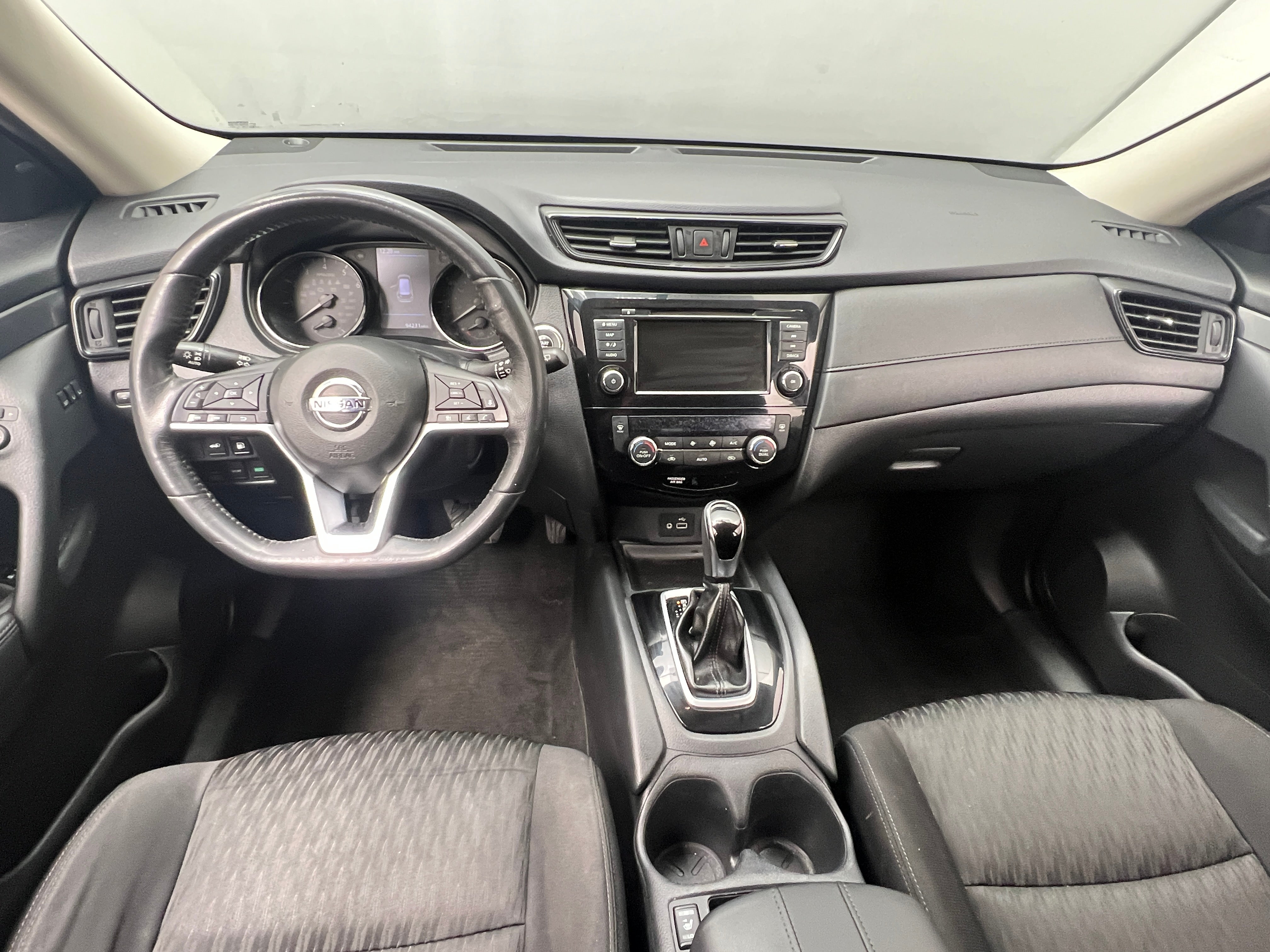 2018 Nissan Rogue SV 3