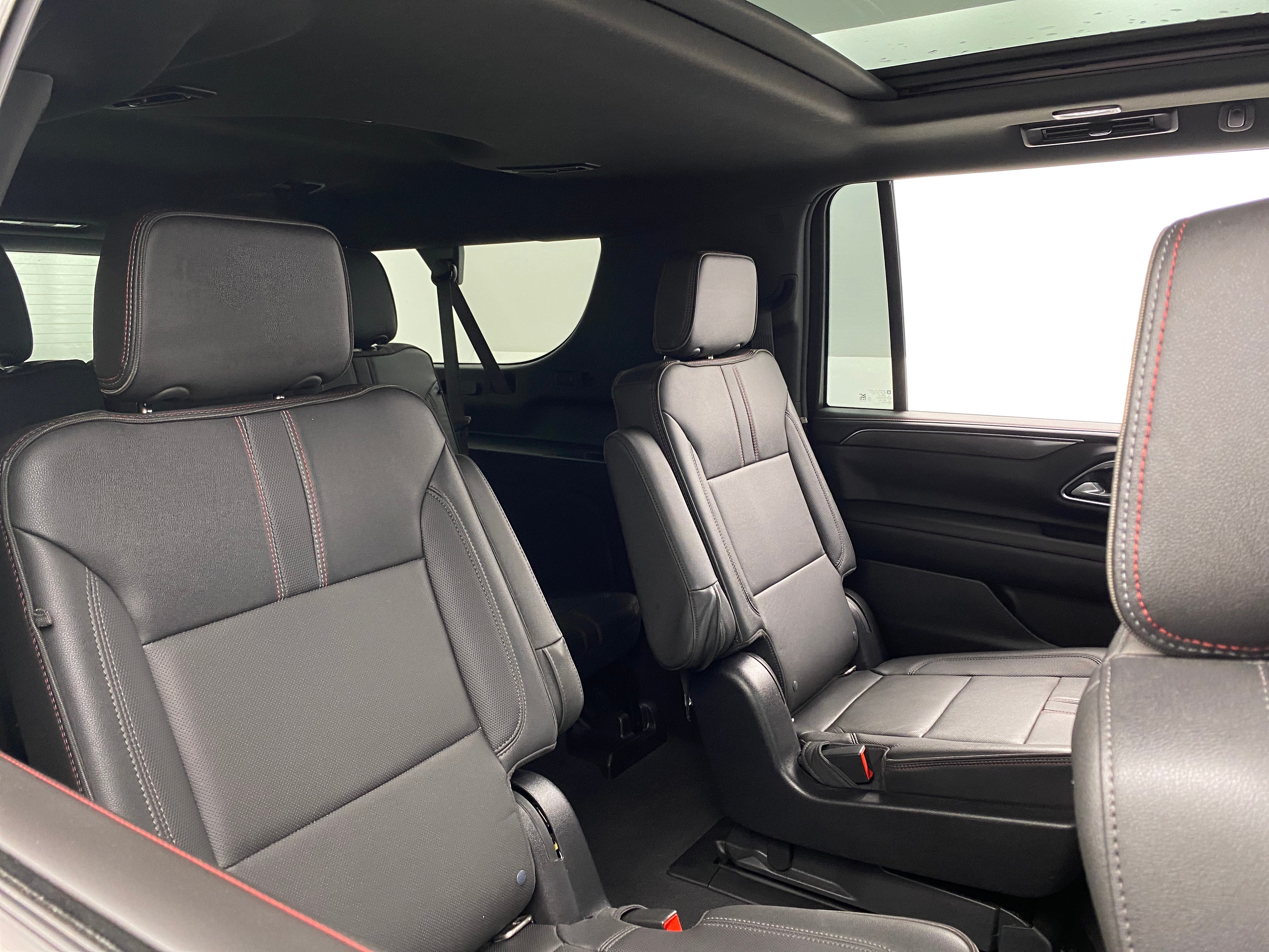 2022 Chevrolet Suburban RST 6