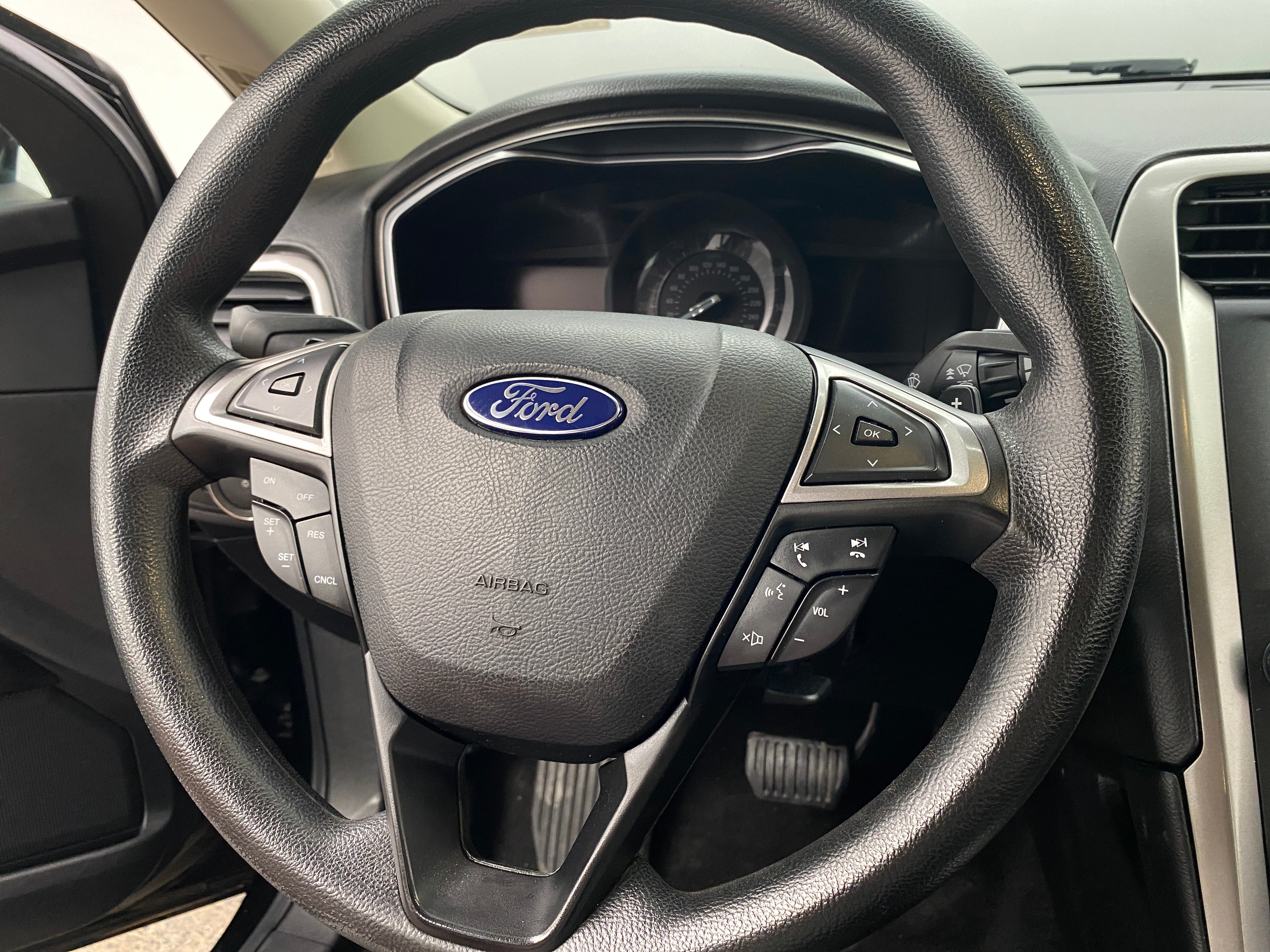 2017 Ford Fusion SE 5